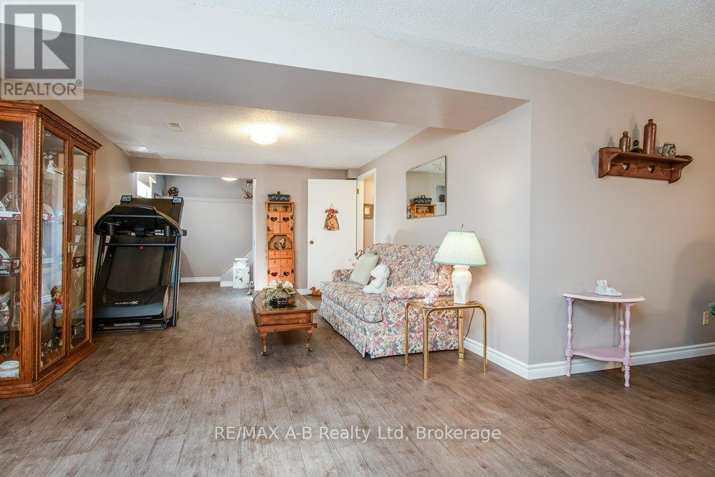 25 Baechler Avenue, East Zorra-Tavistock, Ontario  N0B 2R0 - Photo 33 - X12943586