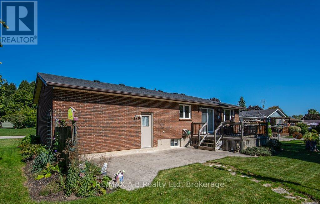 25 Baechler Avenue, East Zorra-Tavistock, Ontario  N0B 2R0 - Photo 8 - X12943586