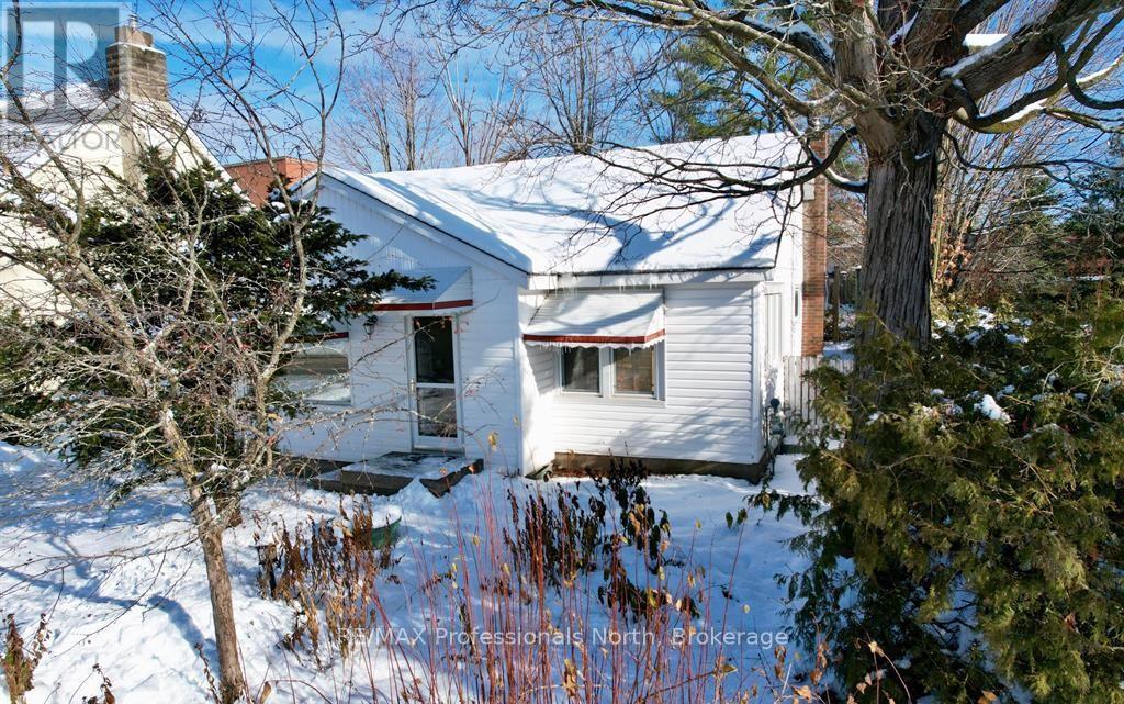 330 John Street S, Gravenhurst, Ontario  P1P 1J1 - Photo 3 - X12943600