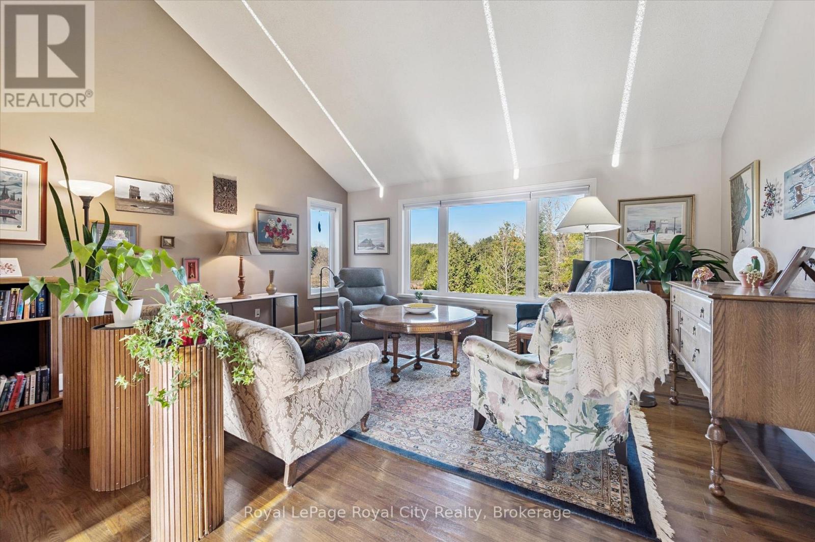 8060 Wellington Rd 18 Road, Centre Wellington, Ontario  N1M 2W5 - Photo 18 - X12943644