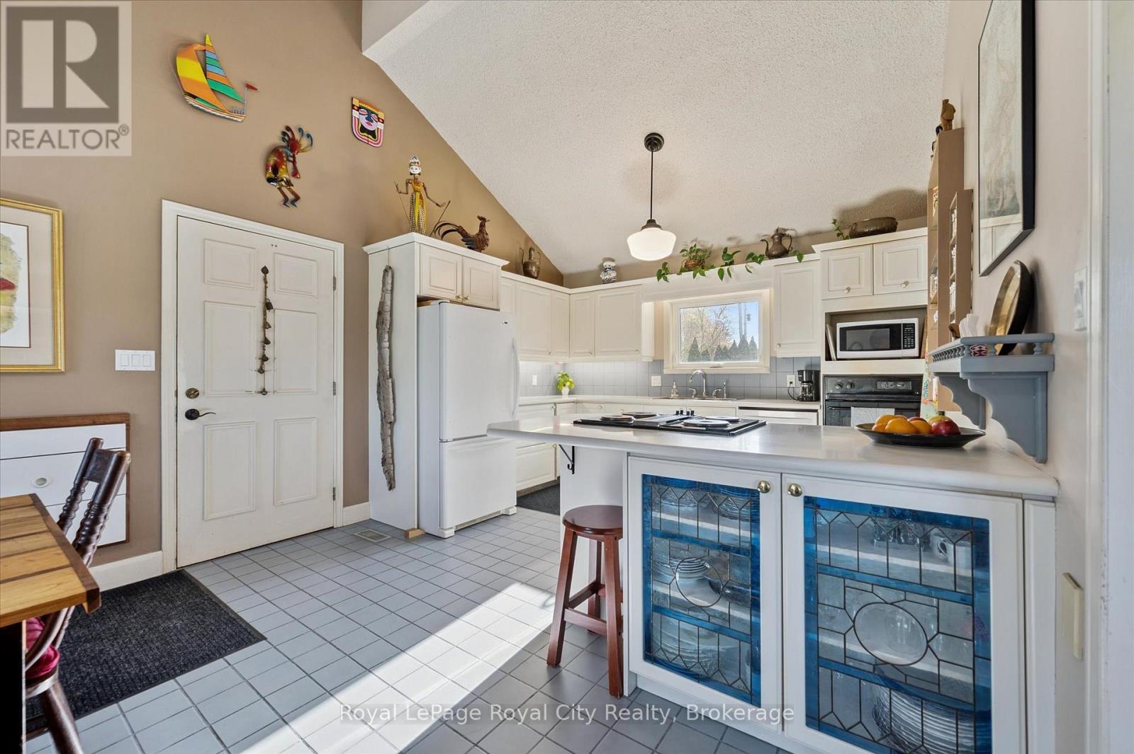 8060 Wellington Rd 18 Road, Centre Wellington, Ontario  N1M 2W5 - Photo 22 - X12943644