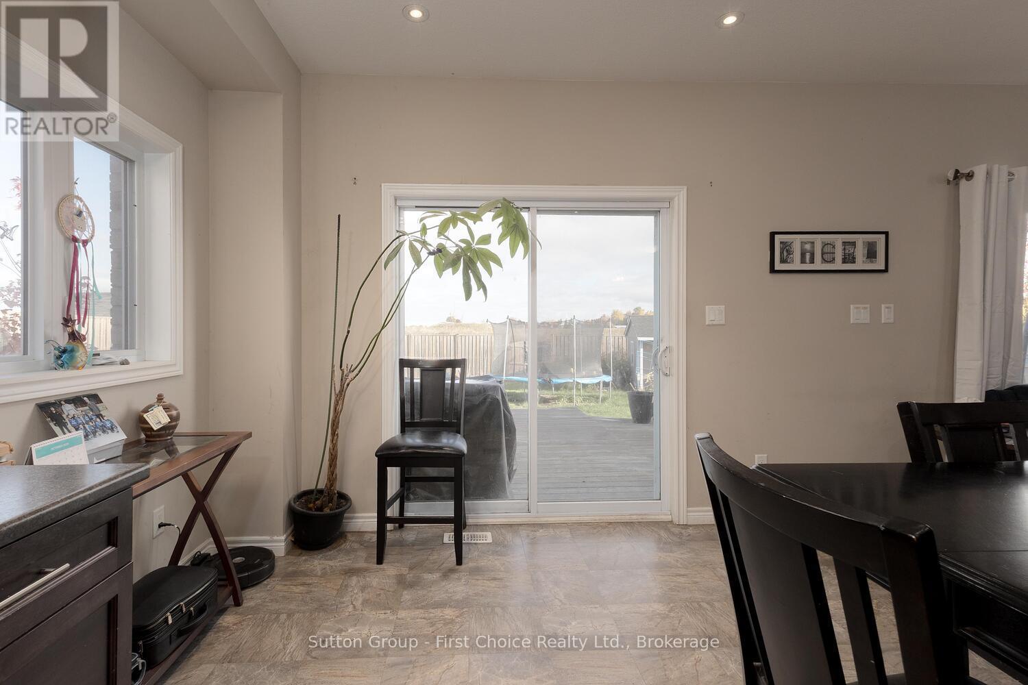 60 Brown Street, Stratford, Ontario  N5A 0B8 - Photo 18 - X12943660