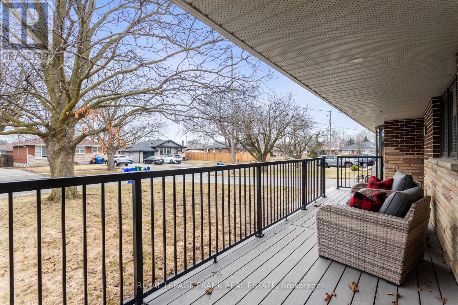 160 Eastdale Street, Oshawa, Ontario  L1G 6H9 - Photo 4 - E12943596