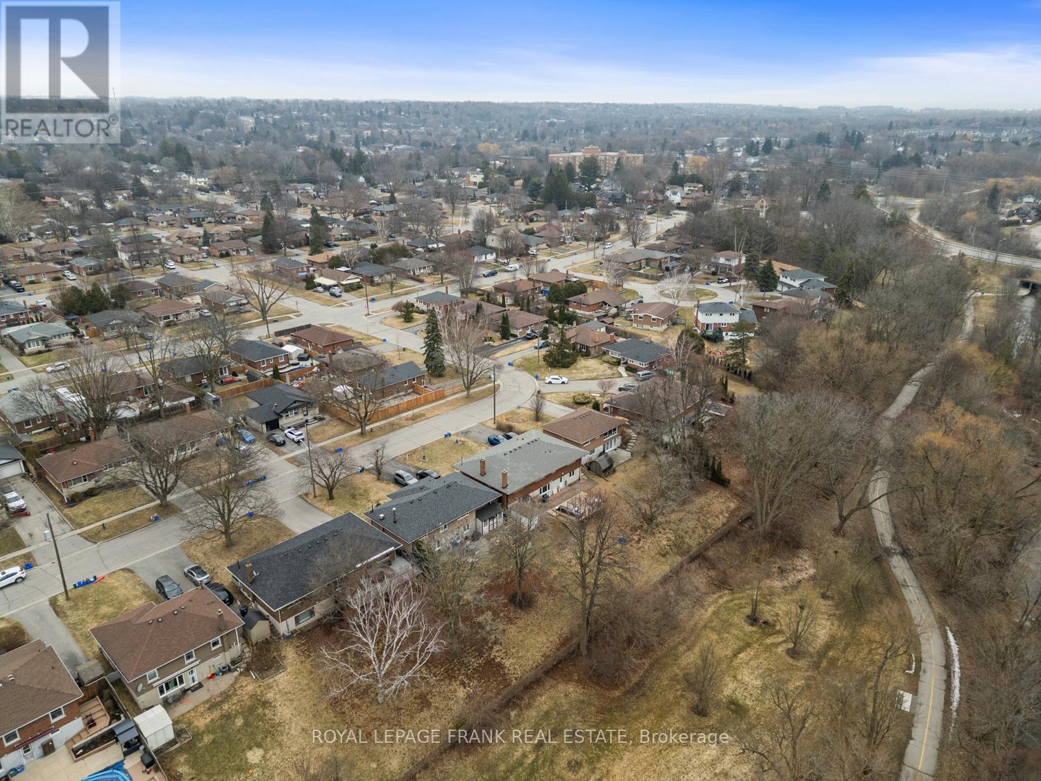 160 Eastdale Street, Oshawa, Ontario  L1G 6H9 - Photo 5 - E12943596