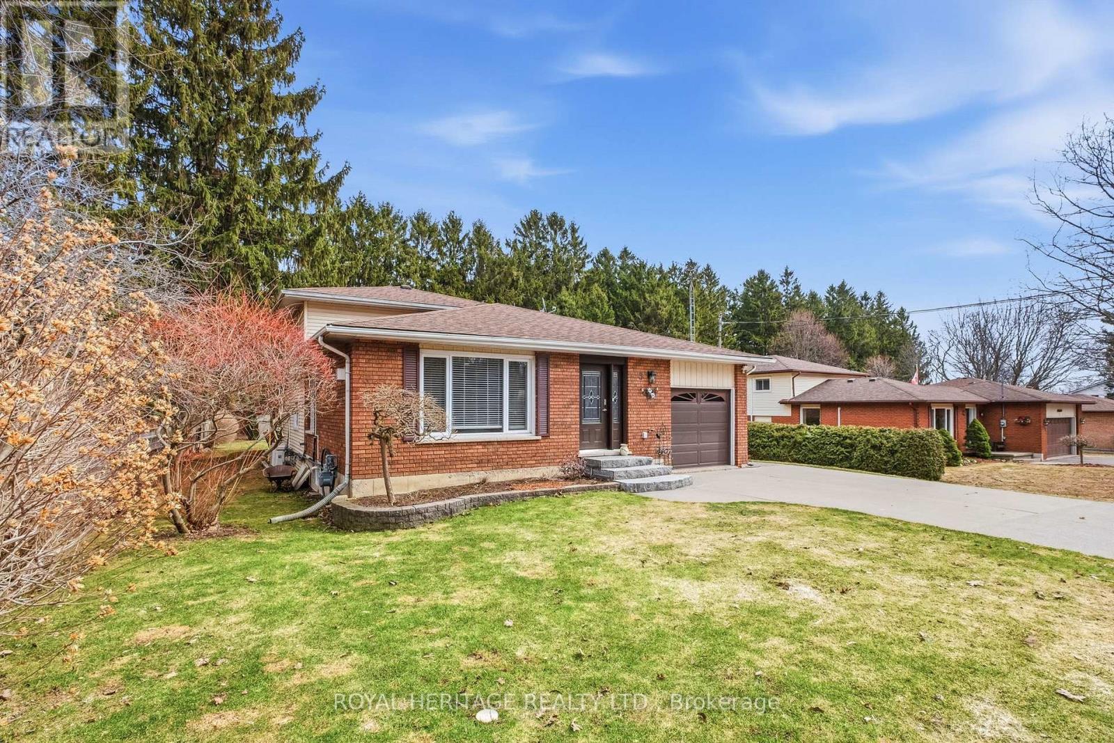 3 Rose Glen Road S, Port Hope, Ontario  L1A 3V6 - Photo 2 - X12943378