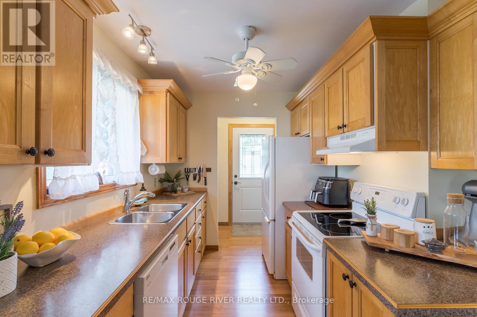 875 Westwood Crescent, Cobourg, Ontario  K9A 5B3 - Photo 9 - X12943474