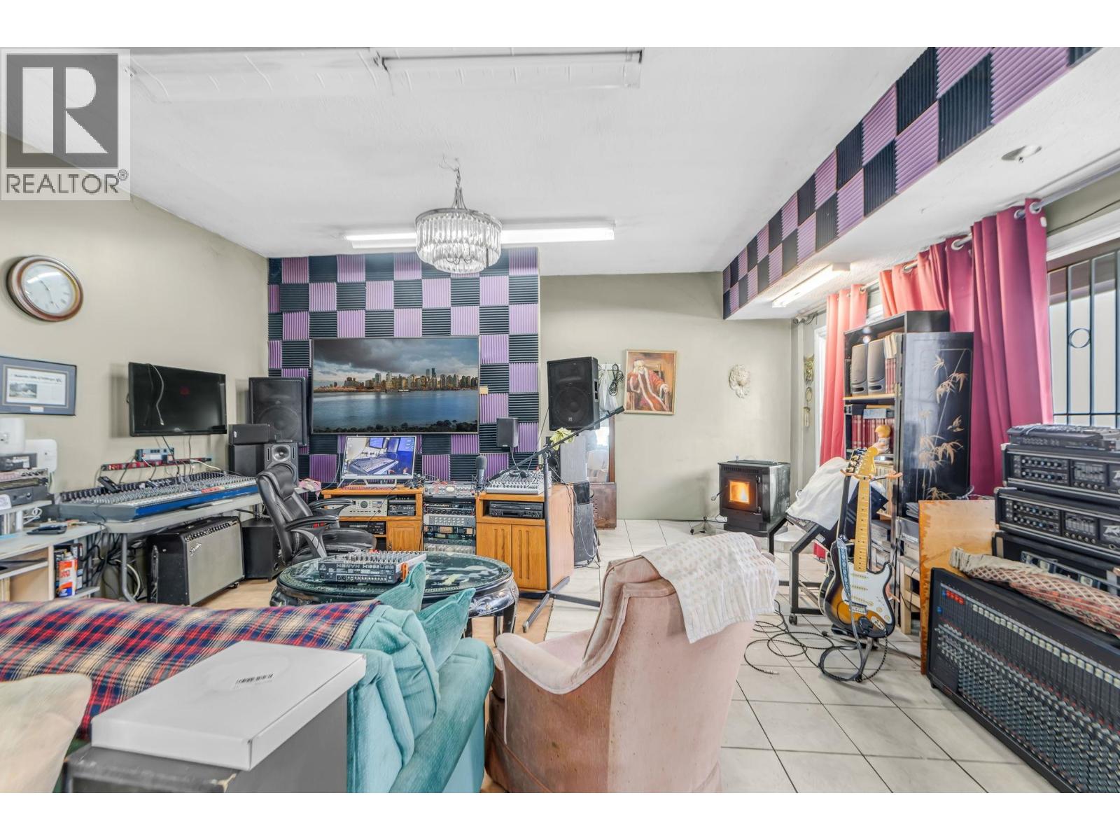 2141 Marine Way, New Westminster, British Columbia  V3M 2H2 - Photo 9 - R3103089