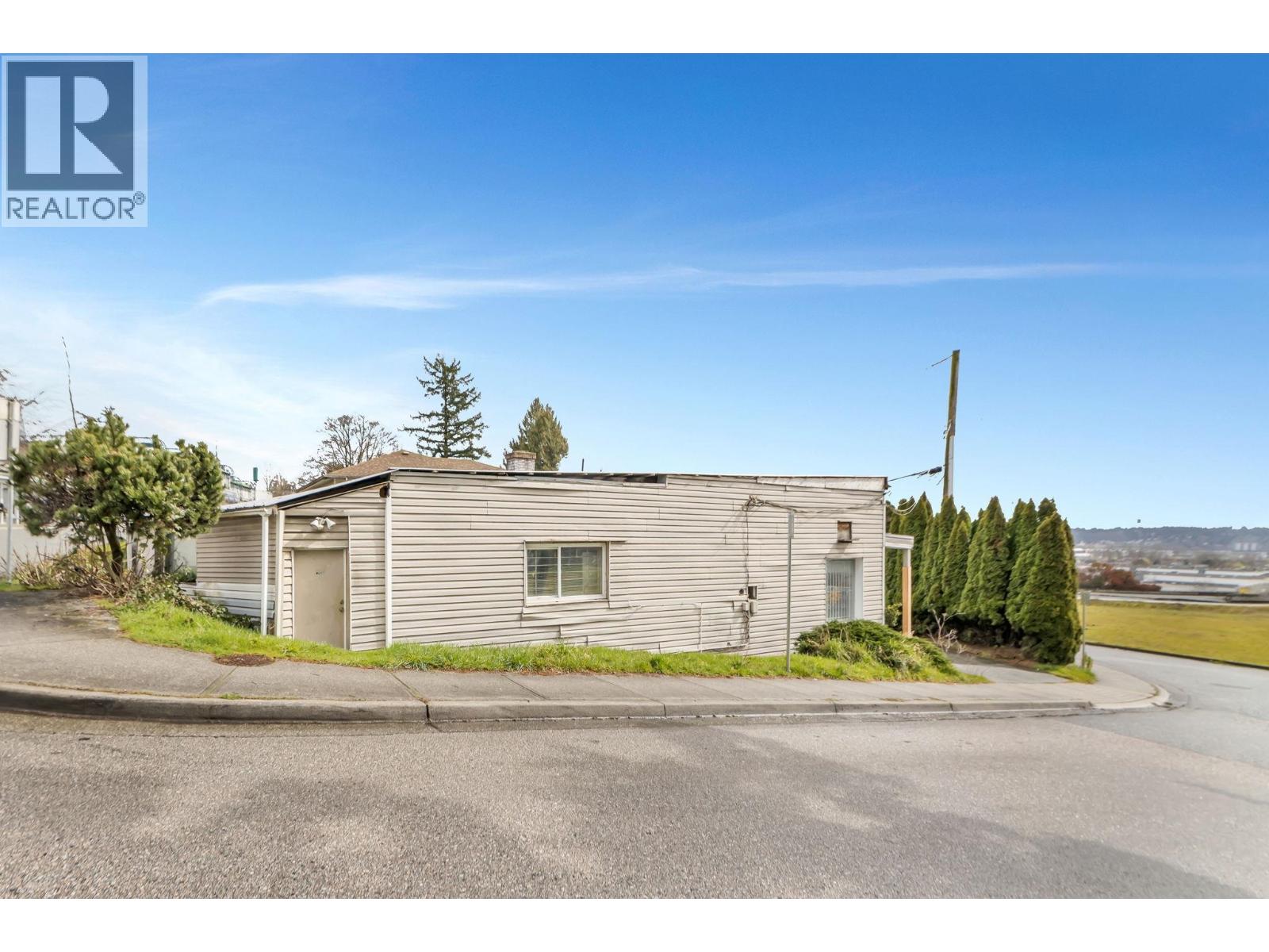 2141 Marine Way, New Westminster, British Columbia  V3M 2H2 - Photo 39 - R3103089