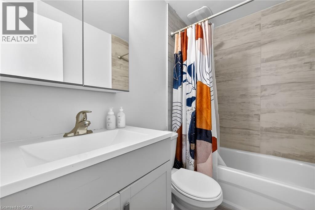 25 Britten Close Unit# B63, Hamilton, Ontario  L9C 4J8 - Photo 27 - 40816811