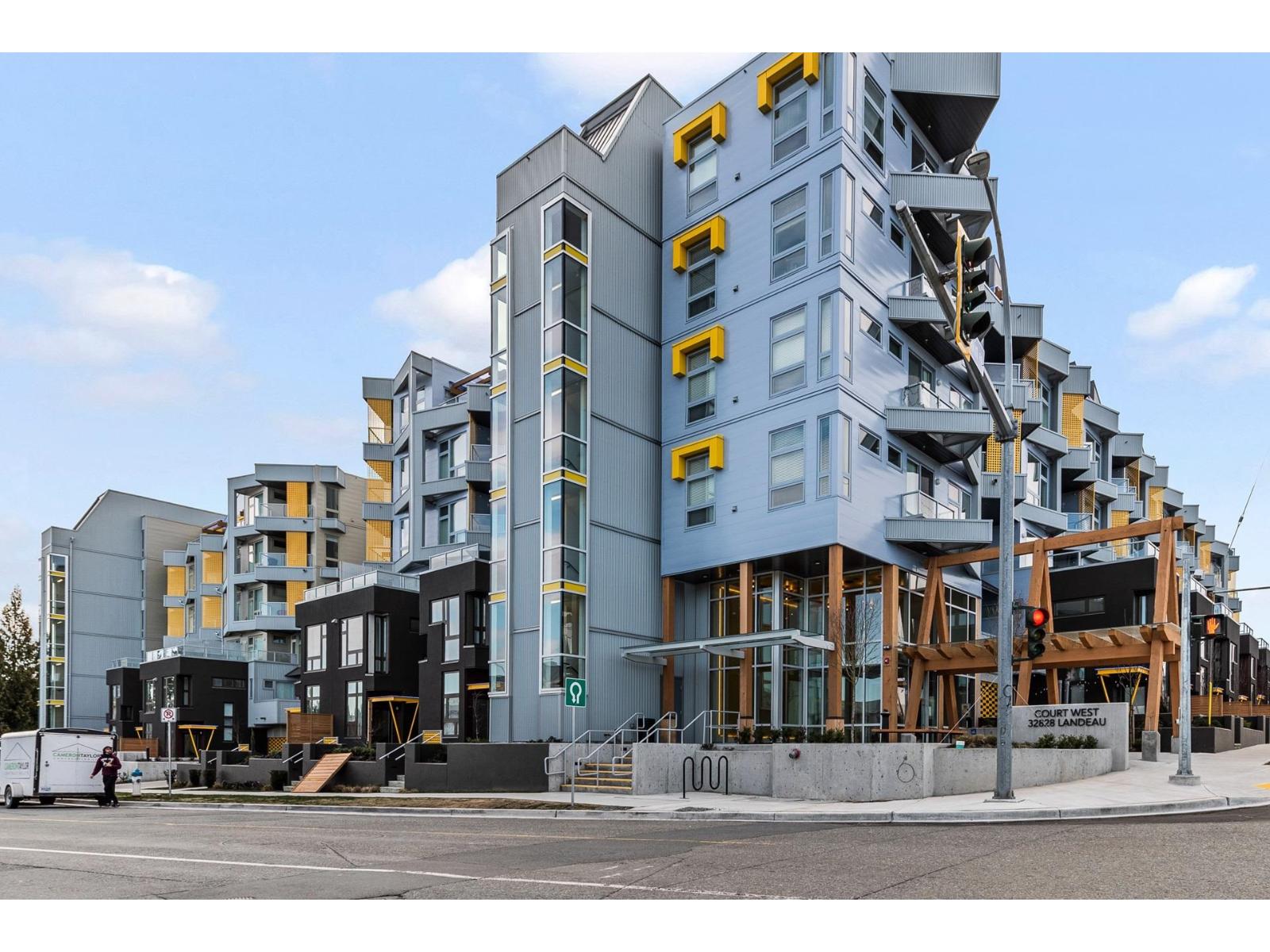 10 32828 Landeau Place, Abbotsford, British Columbia  V2S 0M4 - Photo 2 - R3104901