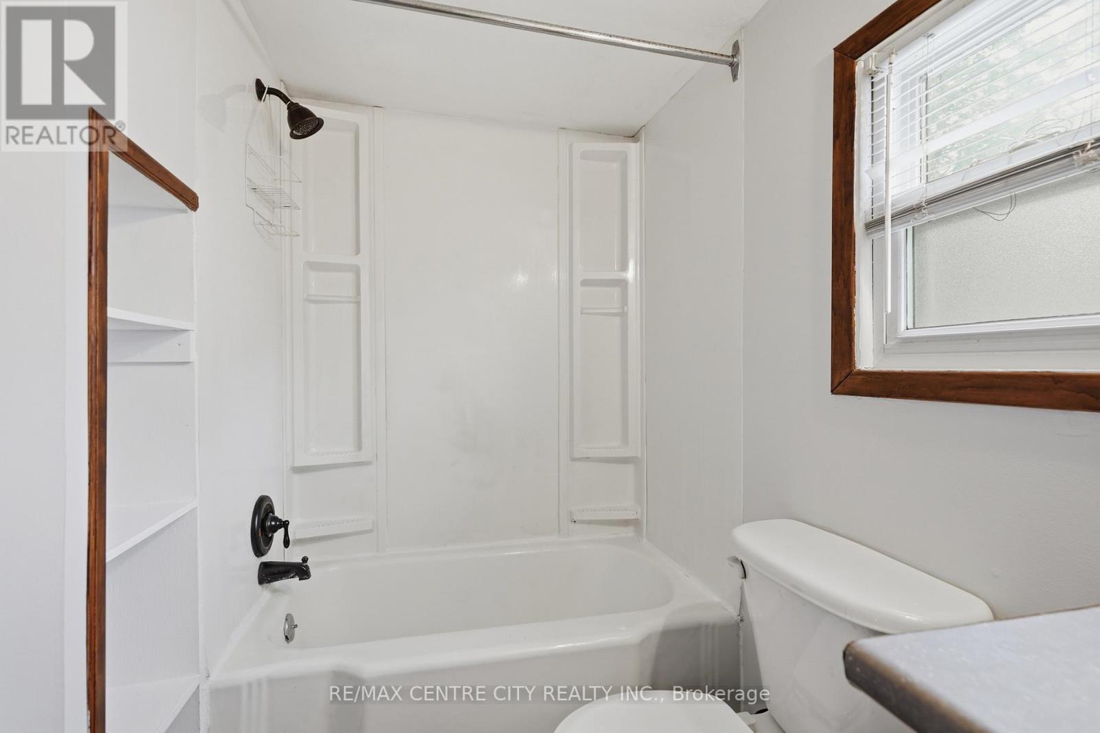 205 Emerson Avenue, London South, Ontario  N5Z 3L5 - Photo 19 - X12943492