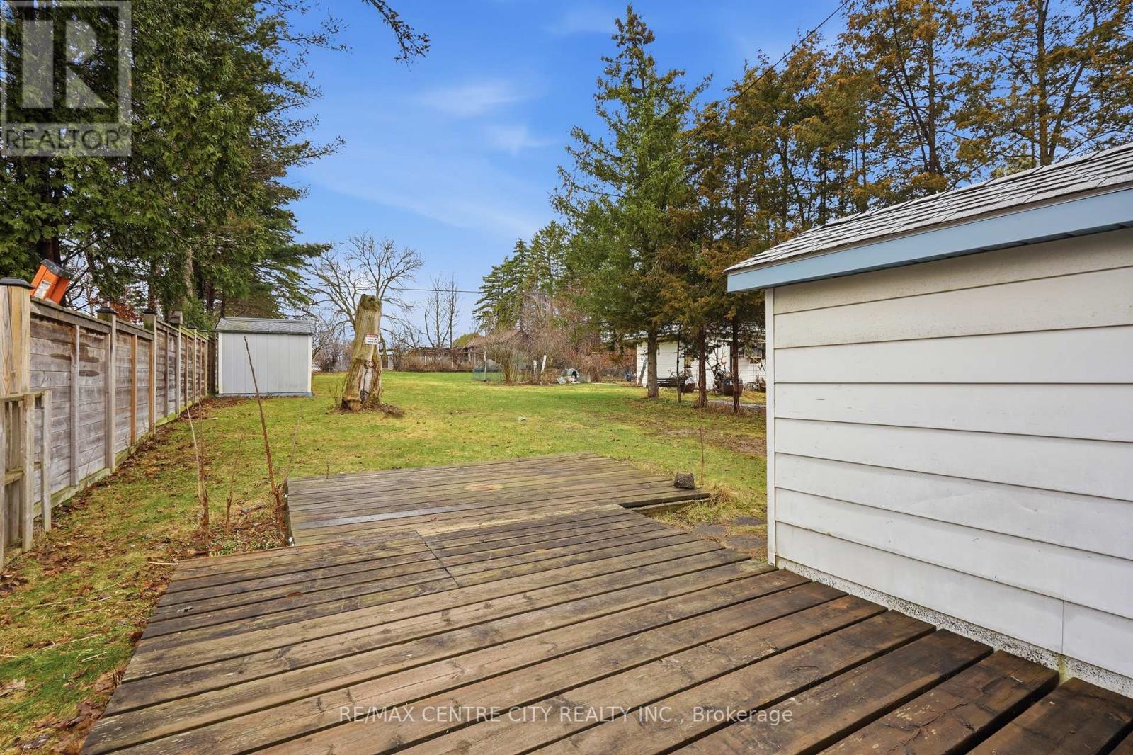 205 Emerson Avenue, London South, Ontario  N5Z 3L5 - Photo 20 - X12943492