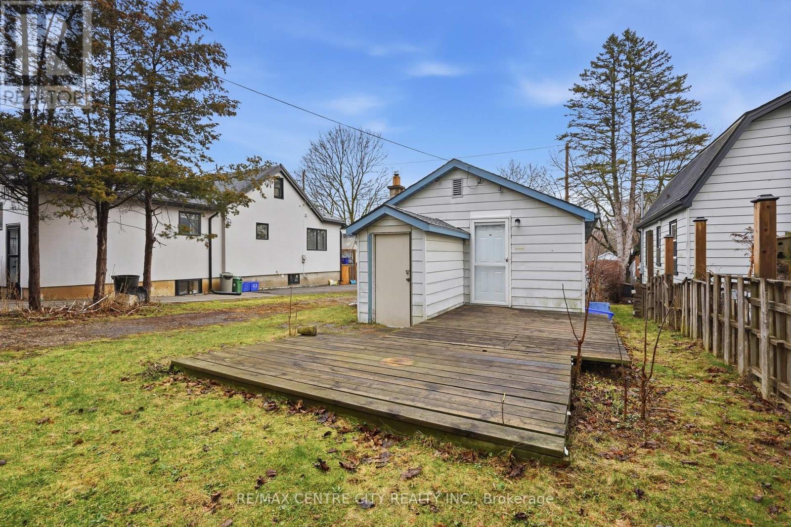 205 Emerson Avenue, London South, Ontario  N5Z 3L5 - Photo 22 - X12943492