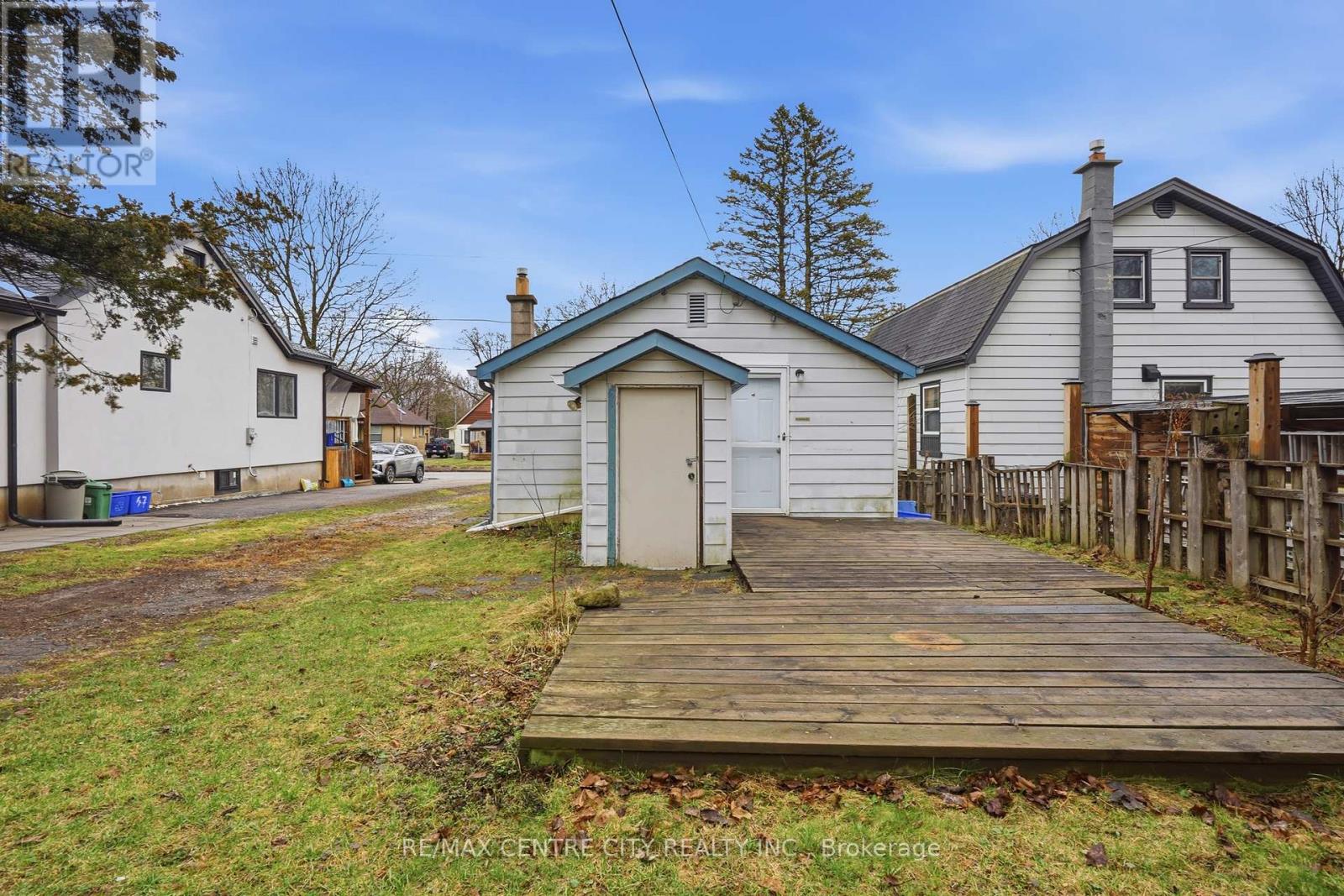 205 Emerson Avenue, London South, Ontario  N5Z 3L5 - Photo 23 - X12943492