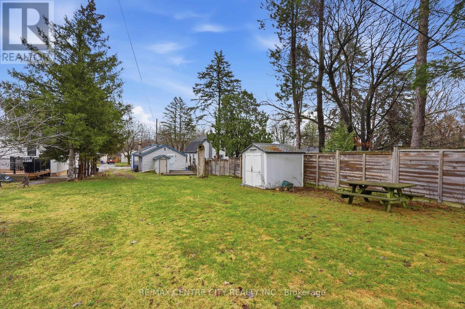 205 Emerson Avenue, London South, Ontario  N5Z 3L5 - Photo 25 - X12943492