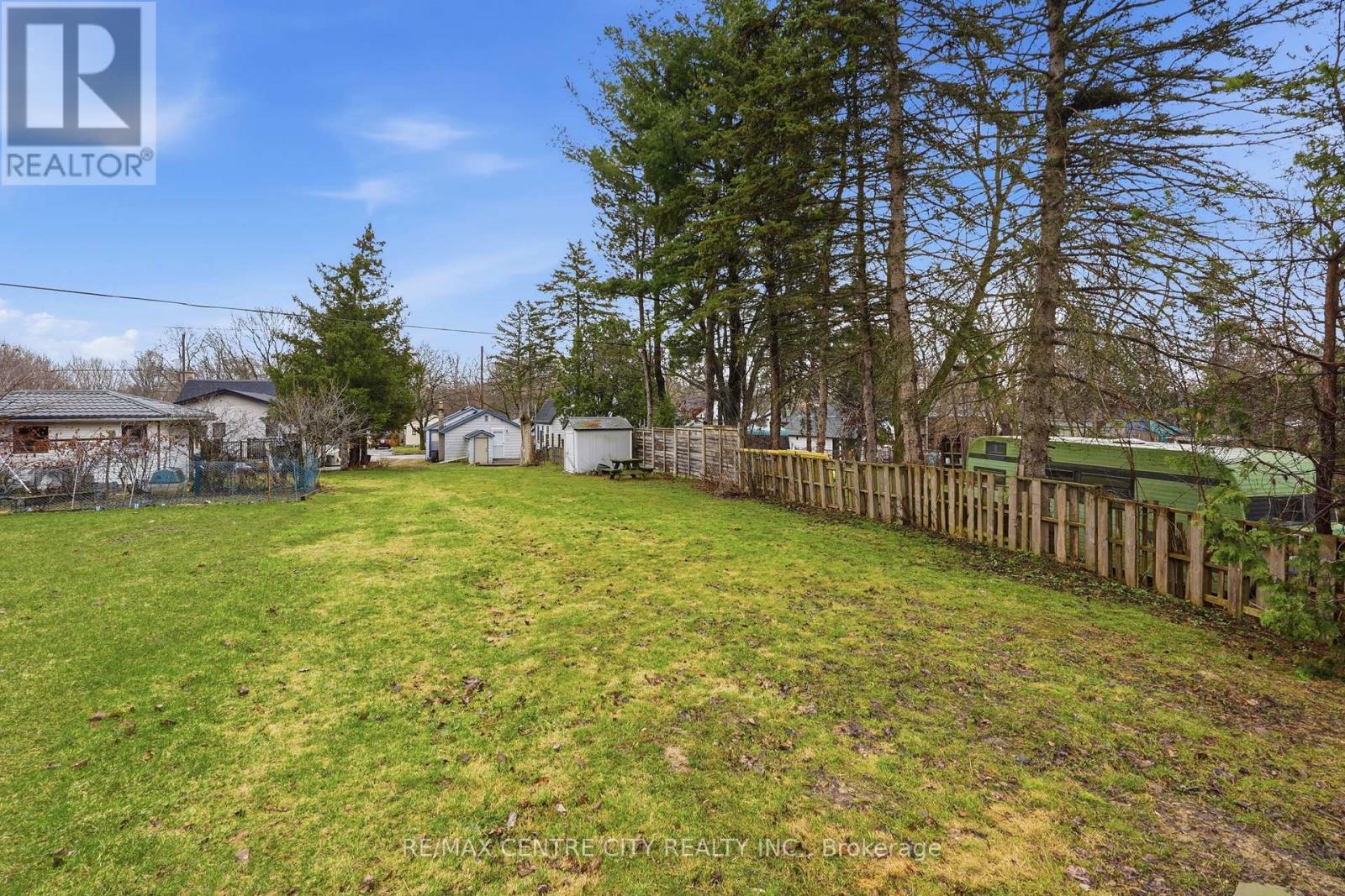 205 Emerson Avenue, London South, Ontario  N5Z 3L5 - Photo 30 - X12943492