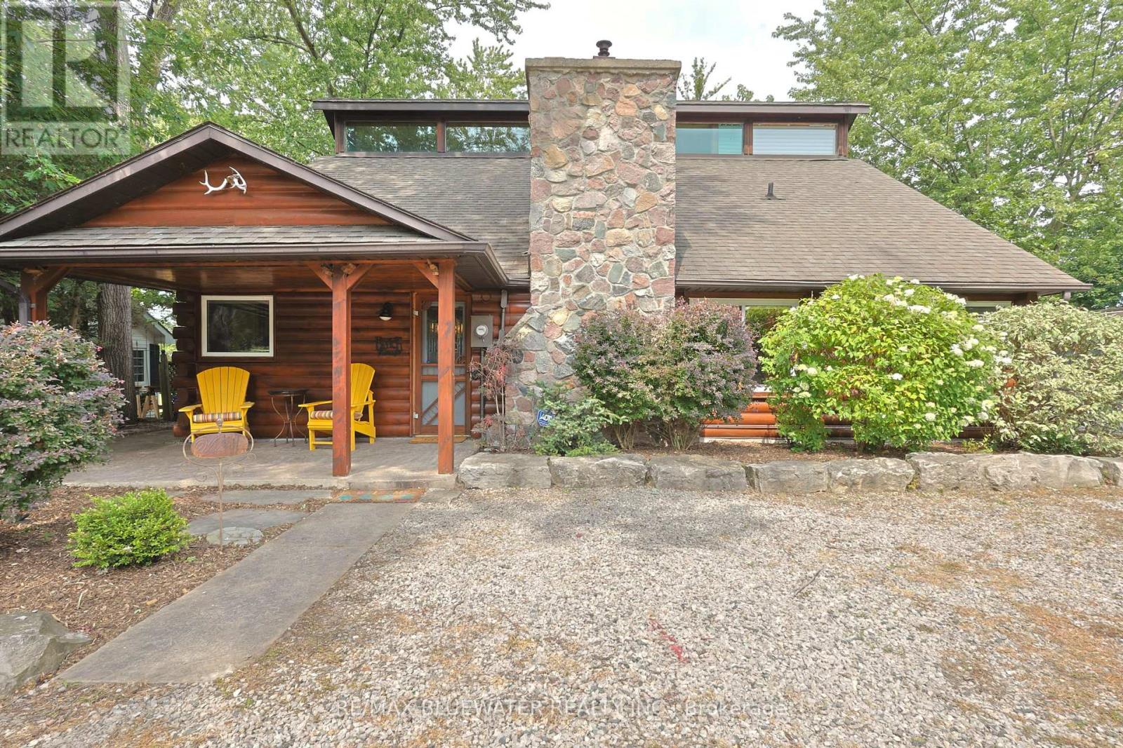 71235 Elizabeth Street, Bluewater, Ontario  N0M 1N0 - Photo 2 - X12943624