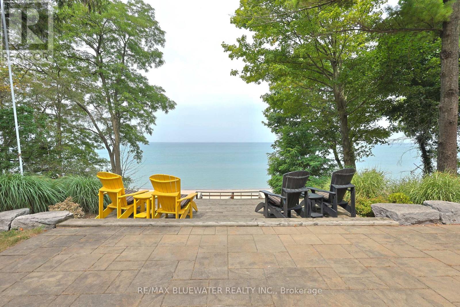 71235 Elizabeth Street, Bluewater, Ontario  N0M 1N0 - Photo 43 - X12943624