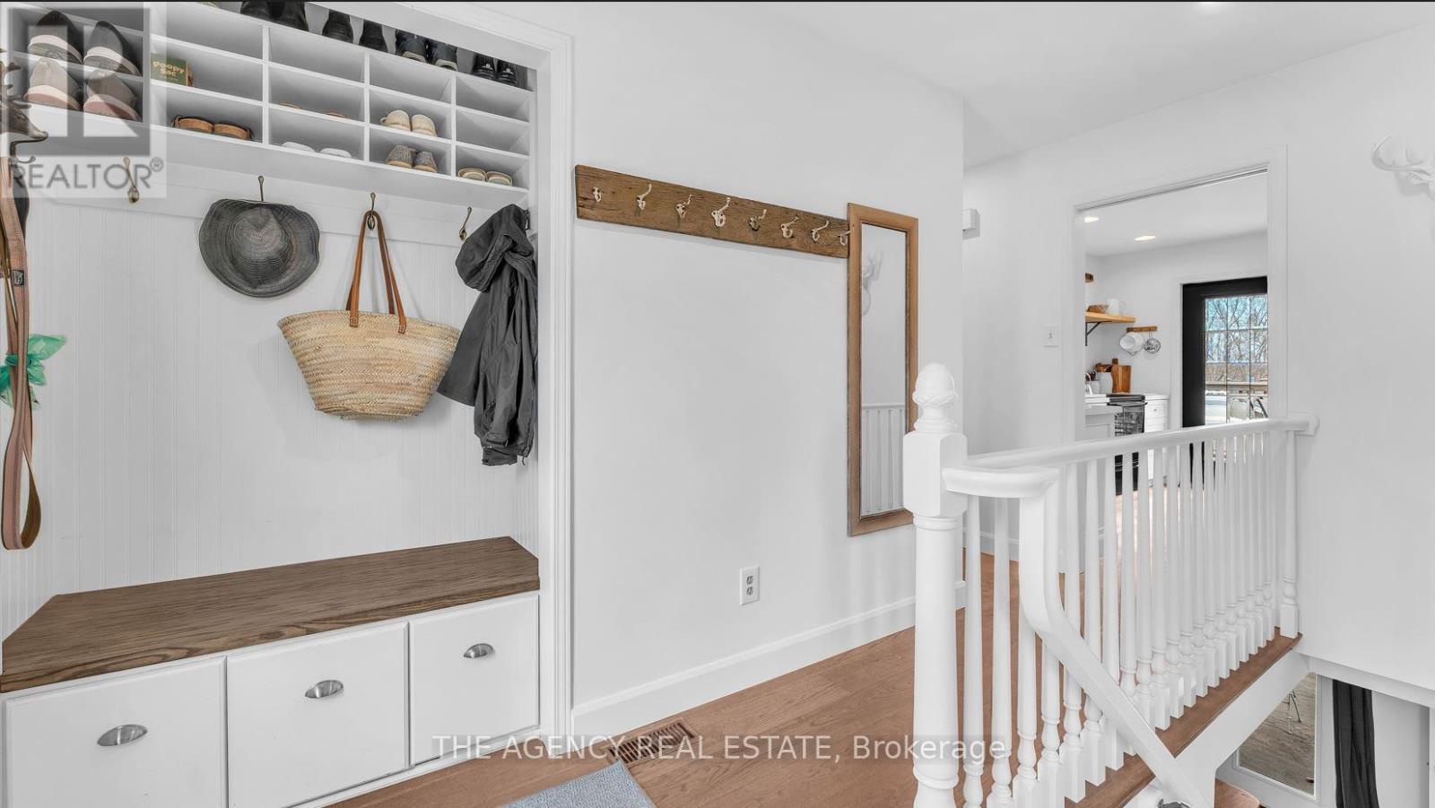 438 Grand View Avenue, London South, Ontario  N6K 2T4 - Photo 2 - X12943658