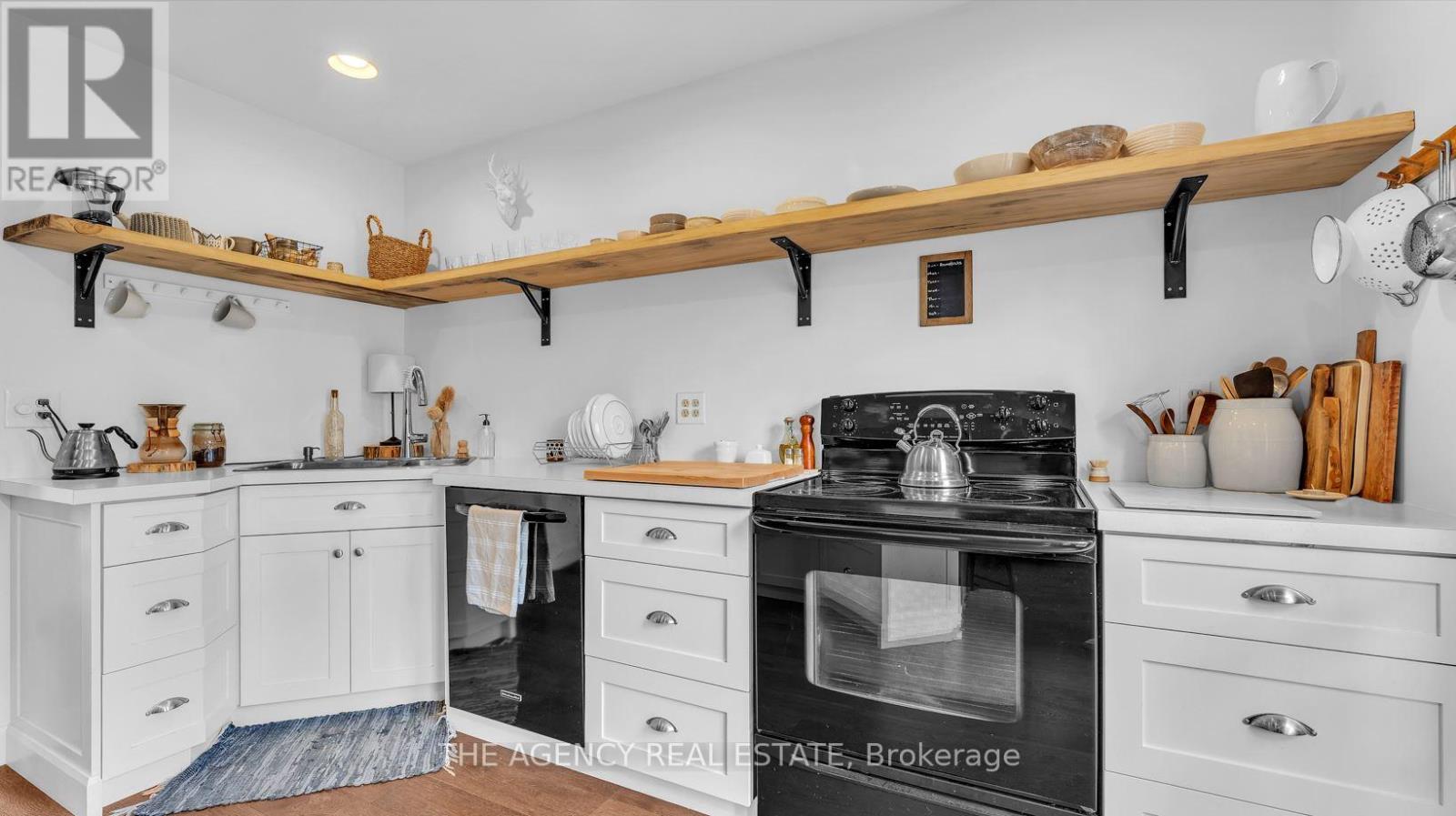 438 Grand View Avenue, London South, Ontario  N6K 2T4 - Photo 3 - X12943658