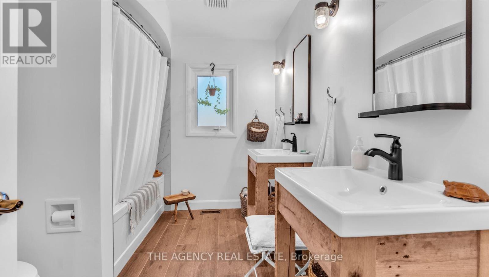 438 Grand View Avenue, London South, Ontario  N6K 2T4 - Photo 9 - X12943658