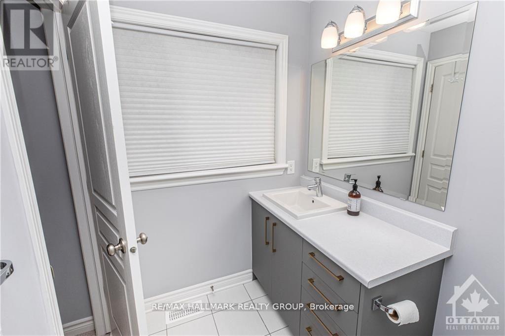 502 Featherfoil Way, Ottawa, Ontario  K1W 0J6 - Photo 19 - X12943382
