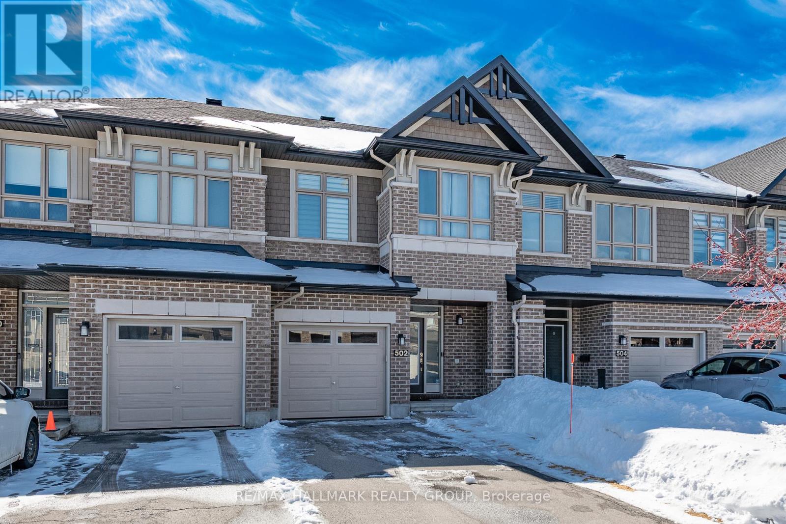 502 Featherfoil Way, Ottawa, Ontario  K1W 0J6 - Photo 2 - X12943382