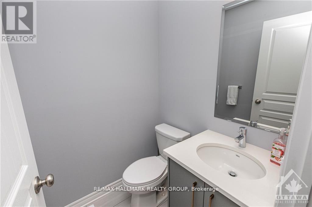 502 Featherfoil Way, Ottawa, Ontario  K1W 0J6 - Photo 6 - X12943382