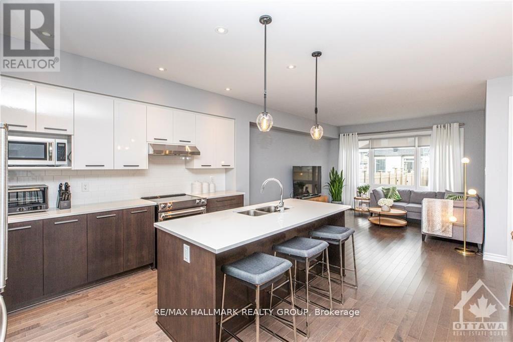 502 Featherfoil Way, Ottawa, Ontario  K1W 0J6 - Photo 7 - X12943382