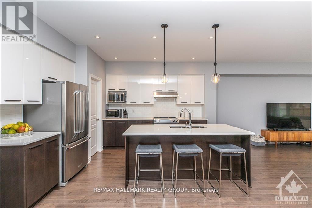 502 Featherfoil Way, Ottawa, Ontario  K1W 0J6 - Photo 8 - X12943382