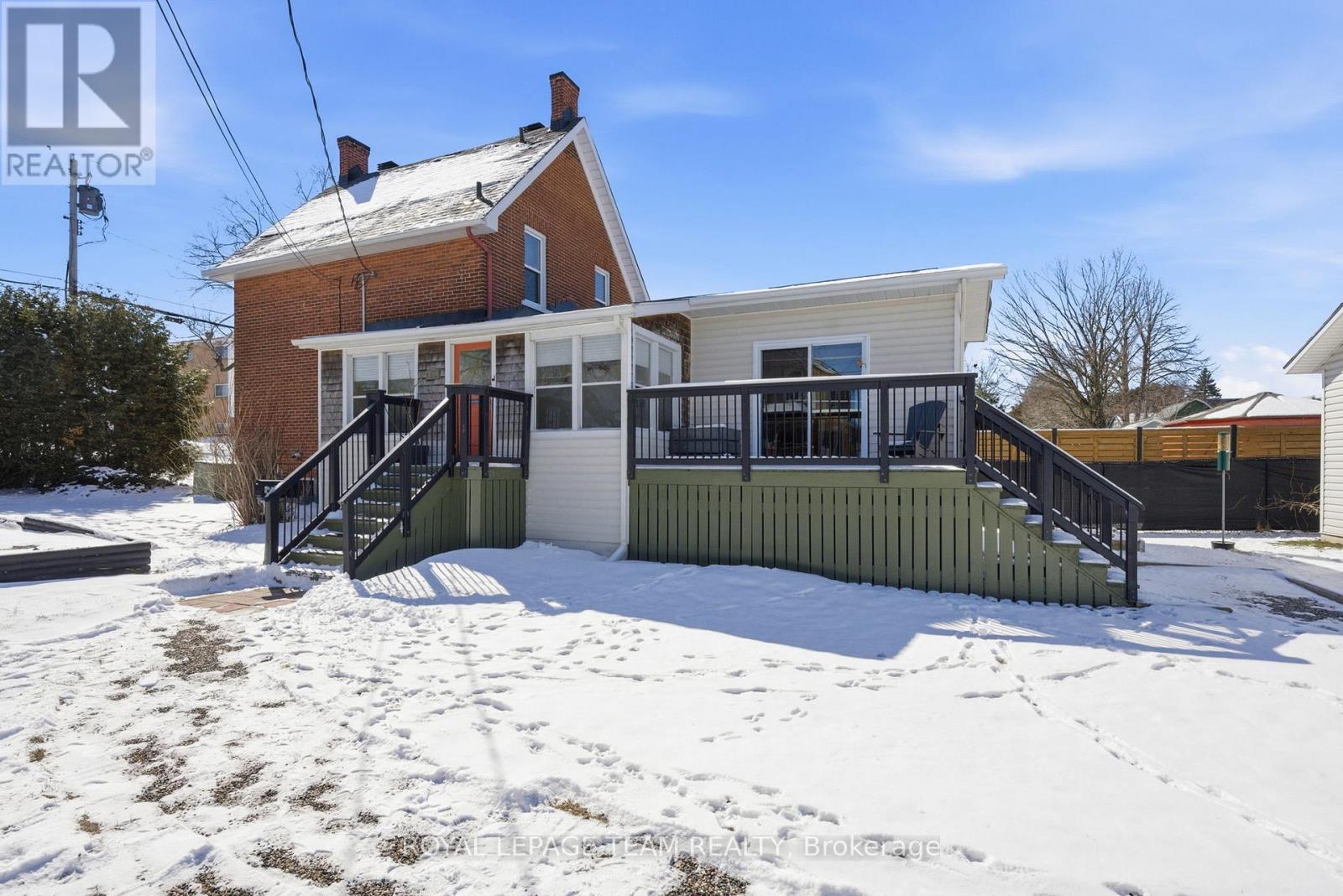 238 Park Avenue, Carleton Place, Ontario  K7C 2G6 - Photo 3 - X12943398