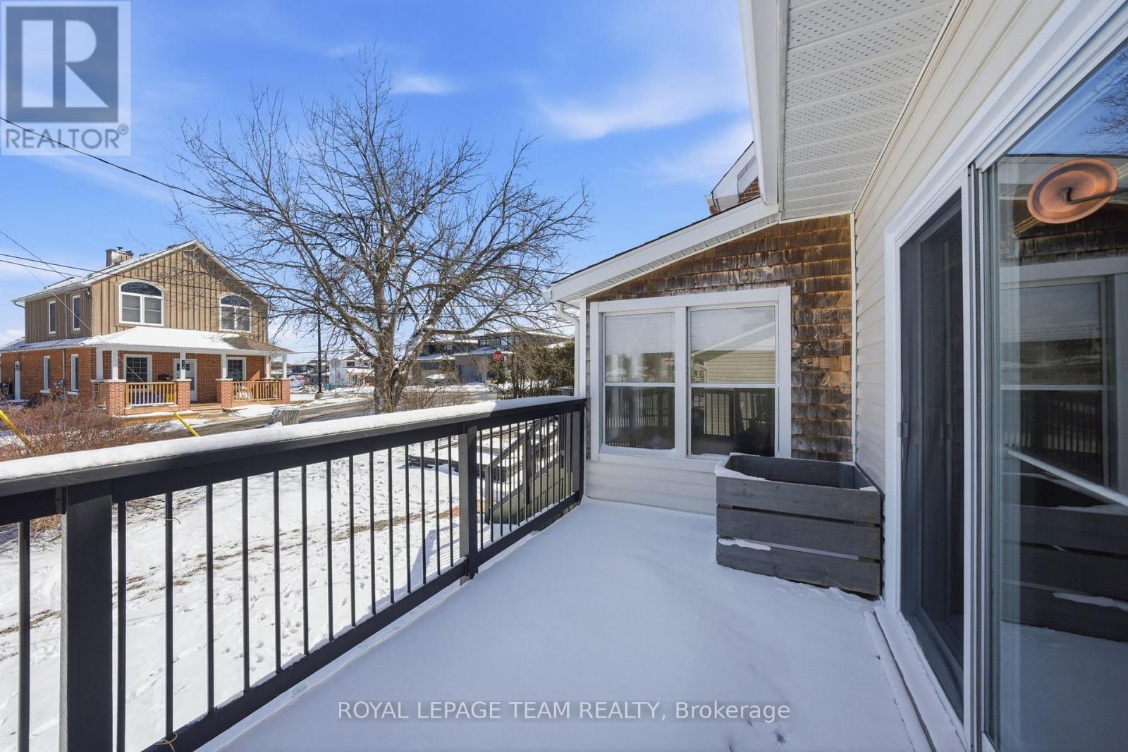 238 Park Avenue, Carleton Place, Ontario  K7C 2G6 - Photo 7 - X12943398