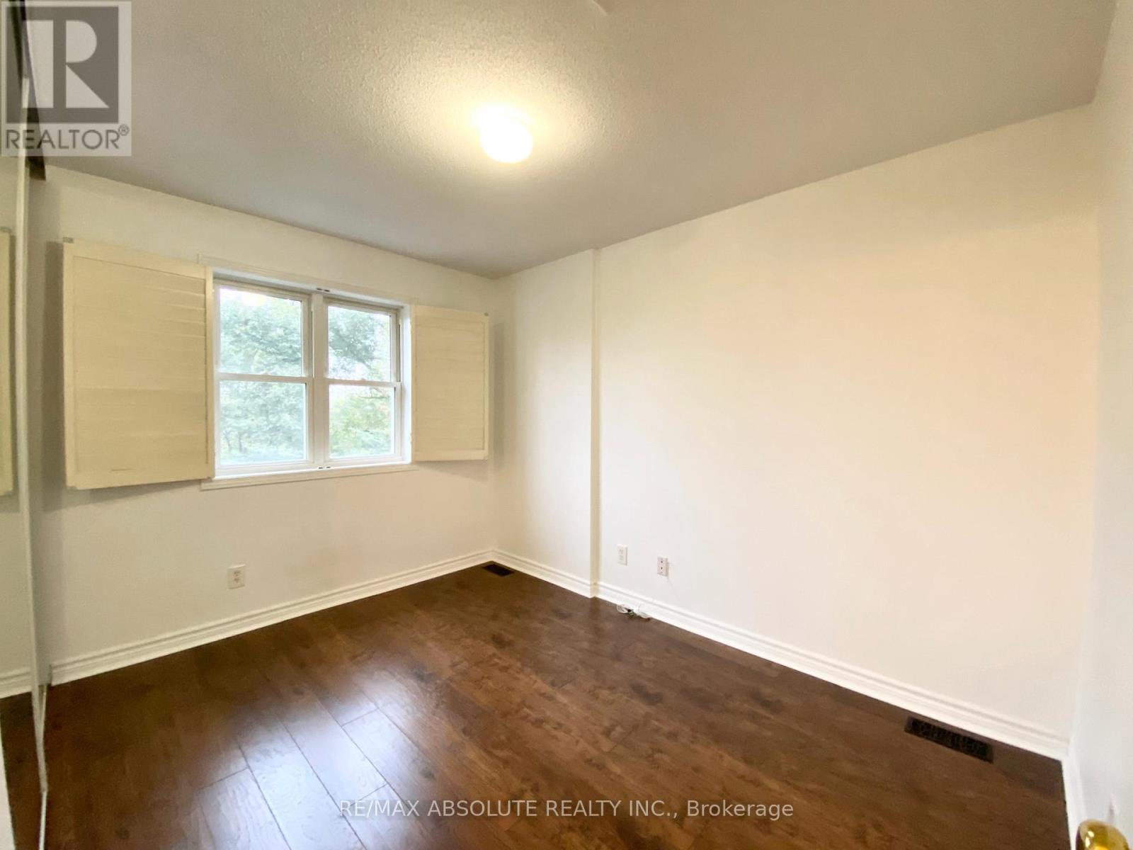 63 Silverlace Private, Ottawa, Ontario  K1T 3Z8 - Photo 11 - X12943400