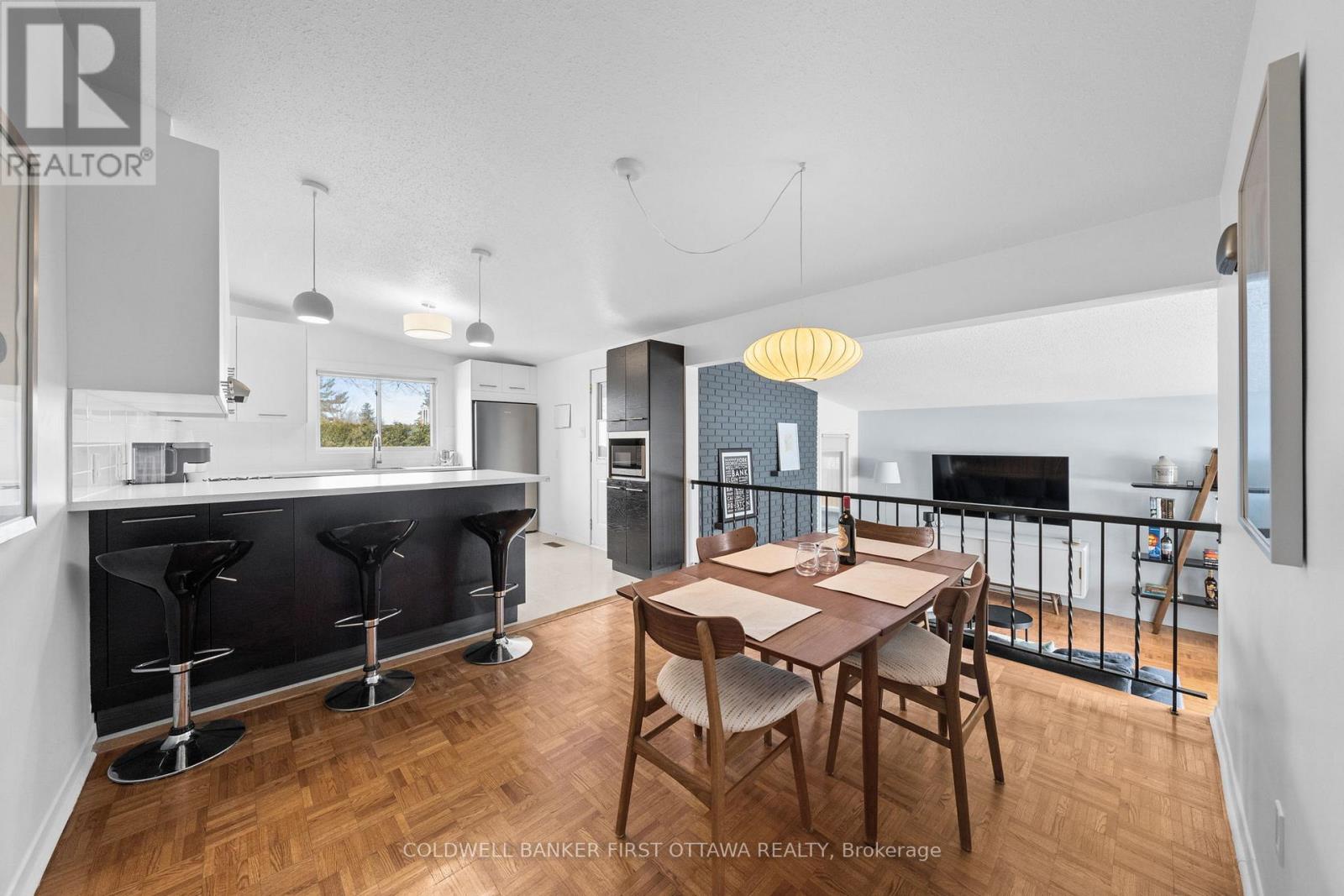 4 Alderbrook Drive, Ottawa, Ontario  K2H 5W5 - Photo 11 - X12943486