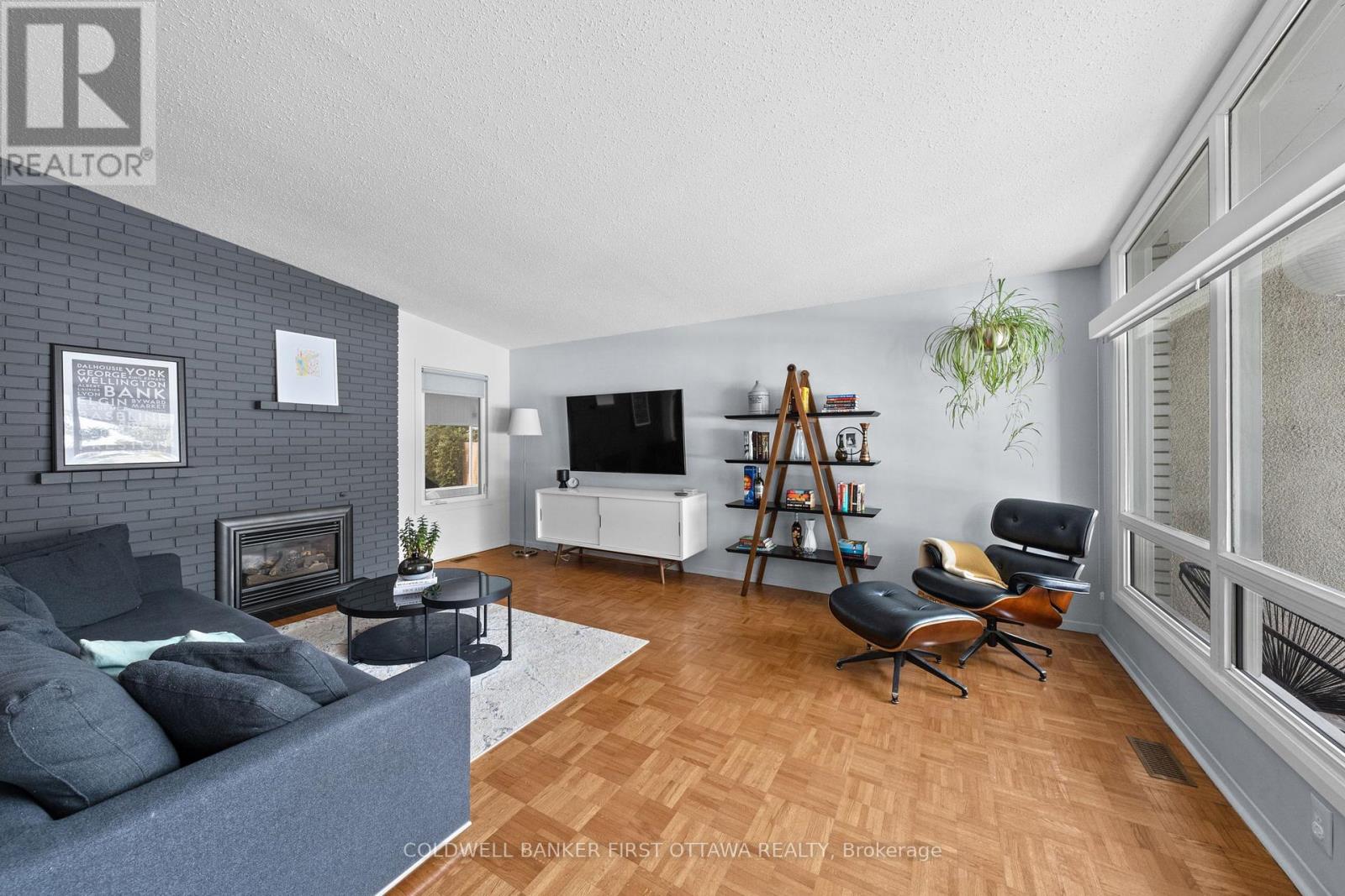 4 Alderbrook Drive, Ottawa, Ontario  K2H 5W5 - Photo 7 - X12943486