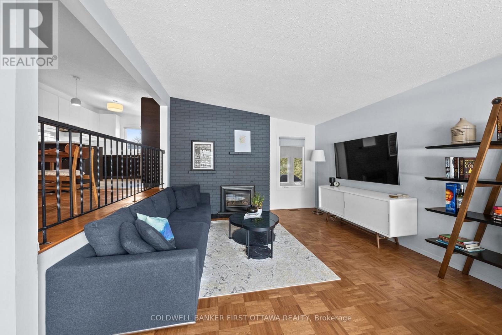 4 Alderbrook Drive, Ottawa, Ontario  K2H 5W5 - Photo 8 - X12943486