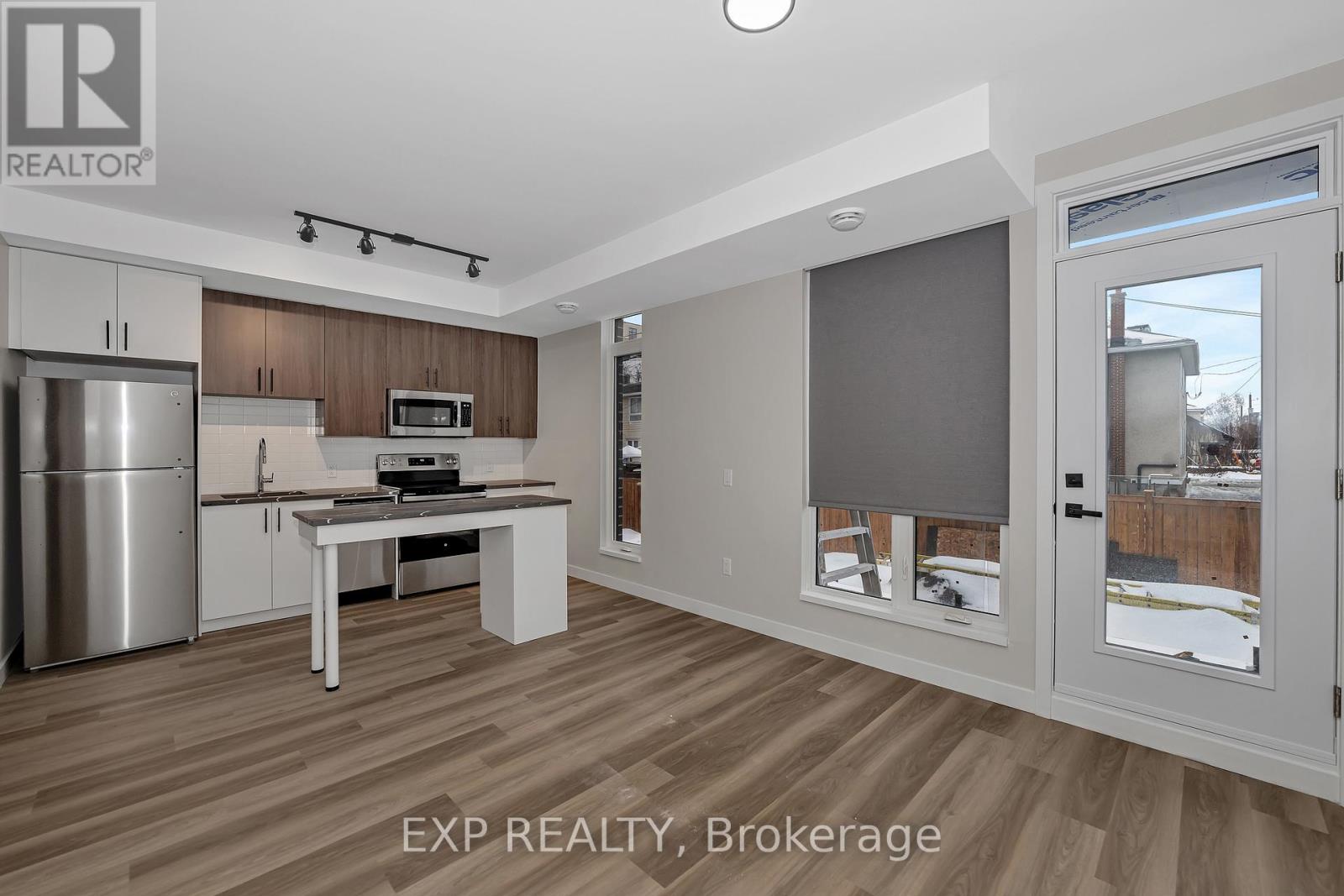 102 - 211 Armstrong Street, Ottawa, Ontario  K1Y 2W3 - Photo 11 - X12943522