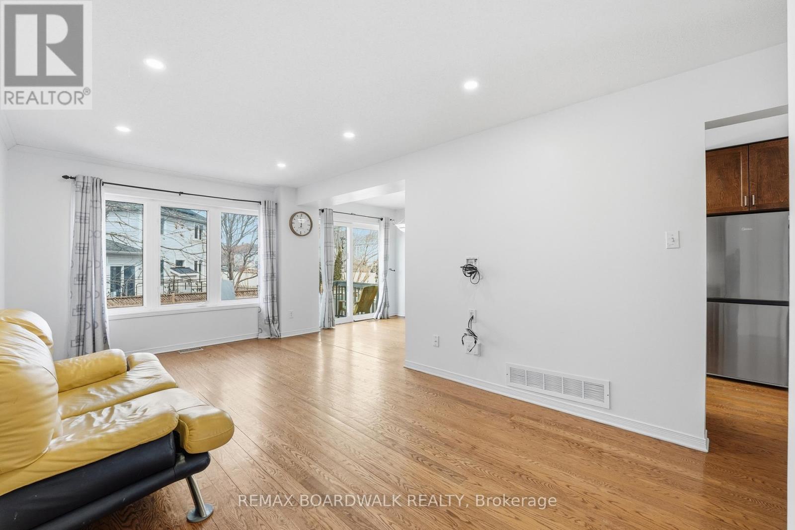 102 Deerfox Drive, Ottawa, Ontario  K2J 4W9 - Photo 16 - X12943638