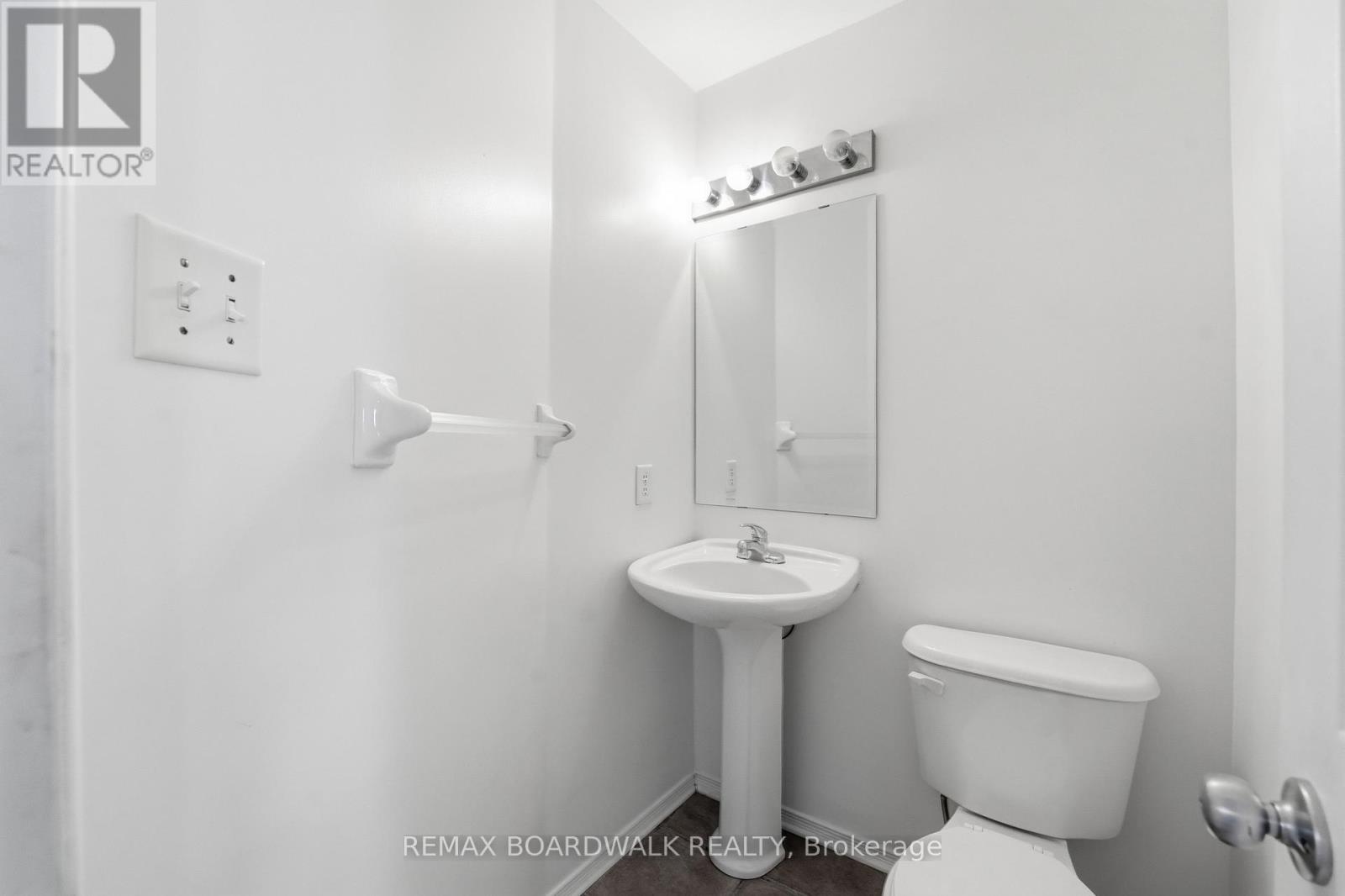 102 Deerfox Drive, Ottawa, Ontario  K2J 4W9 - Photo 17 - X12943638