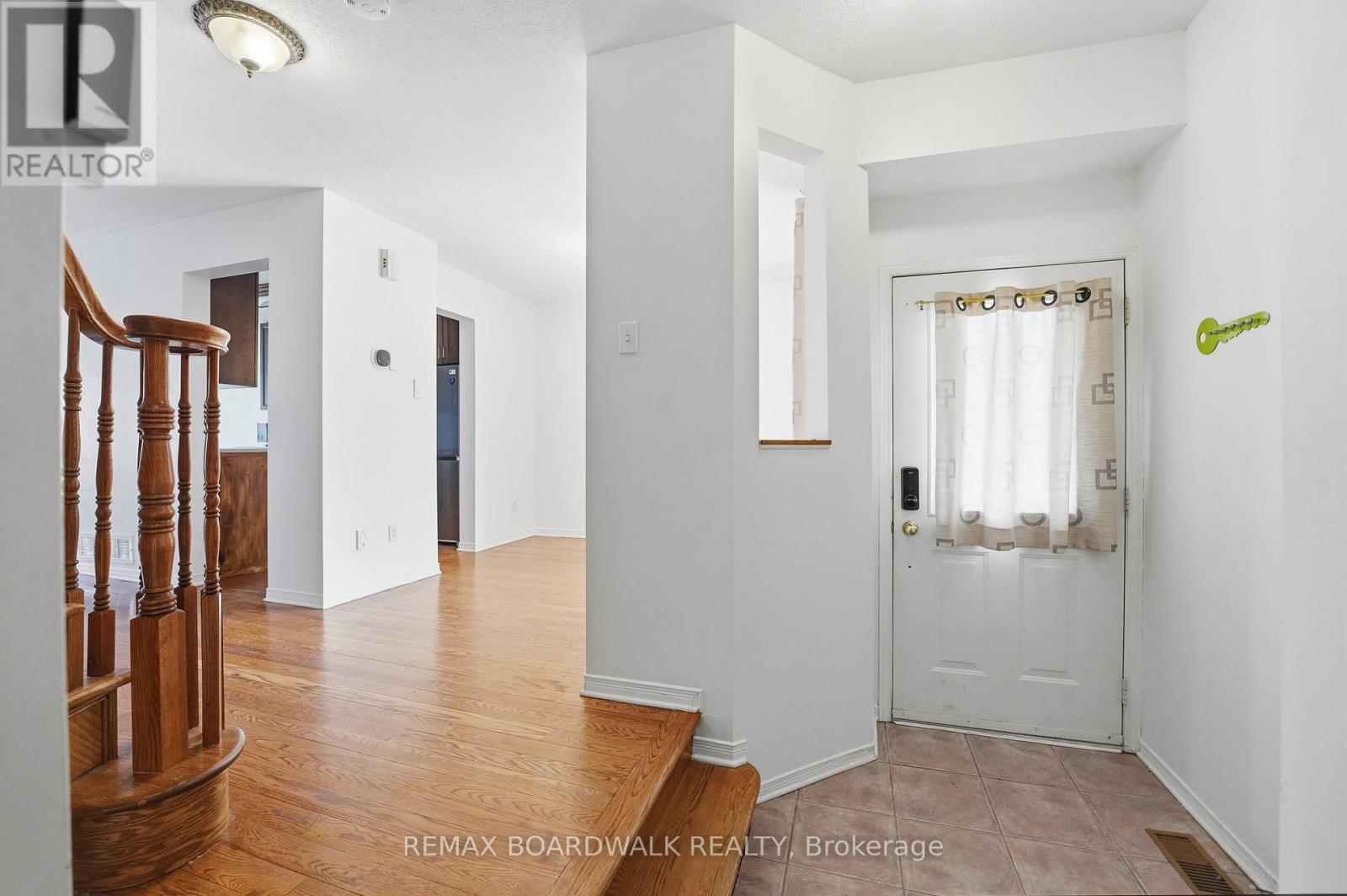 102 Deerfox Drive, Ottawa, Ontario  K2J 4W9 - Photo 5 - X12943638