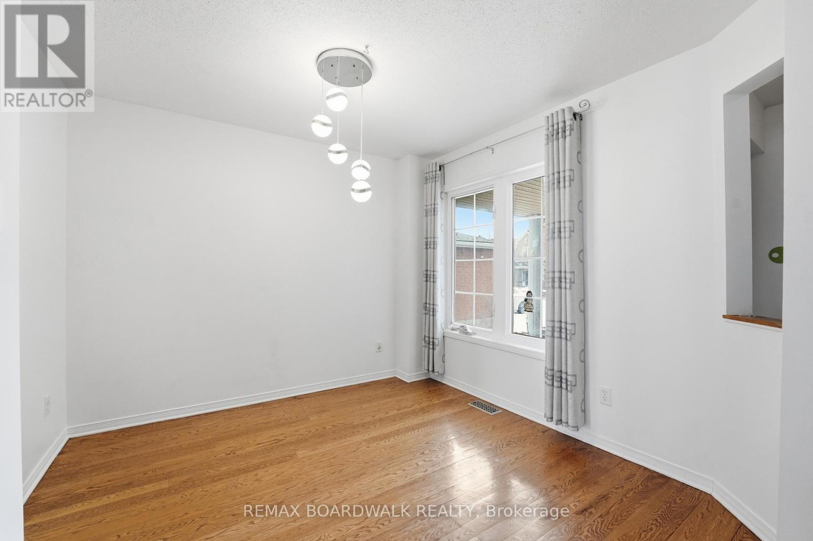 102 Deerfox Drive, Ottawa, Ontario  K2J 4W9 - Photo 6 - X12943638