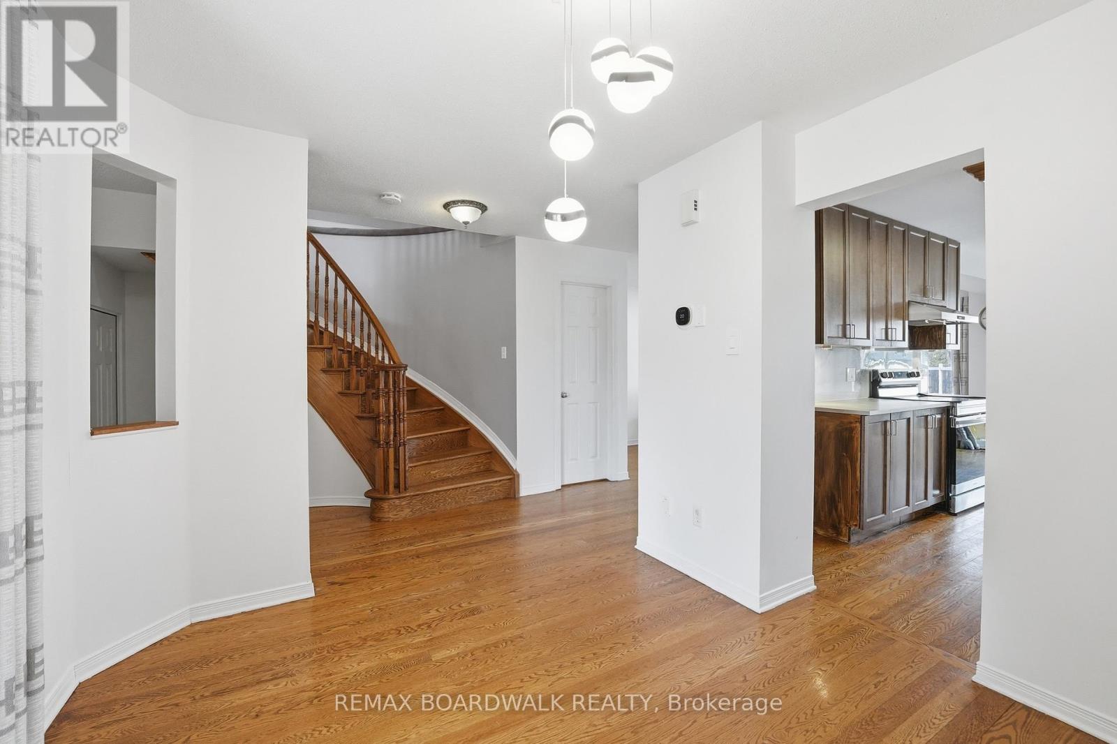 102 Deerfox Drive, Ottawa, Ontario  K2J 4W9 - Photo 7 - X12943638