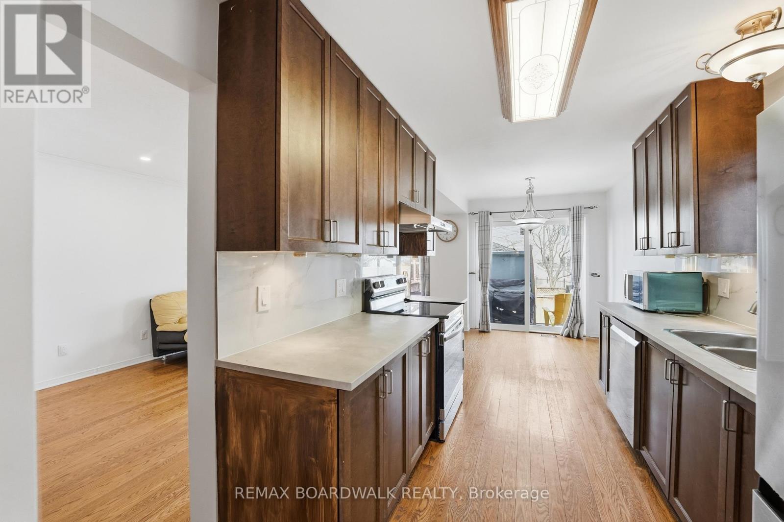 102 Deerfox Drive, Ottawa, Ontario  K2J 4W9 - Photo 9 - X12943638