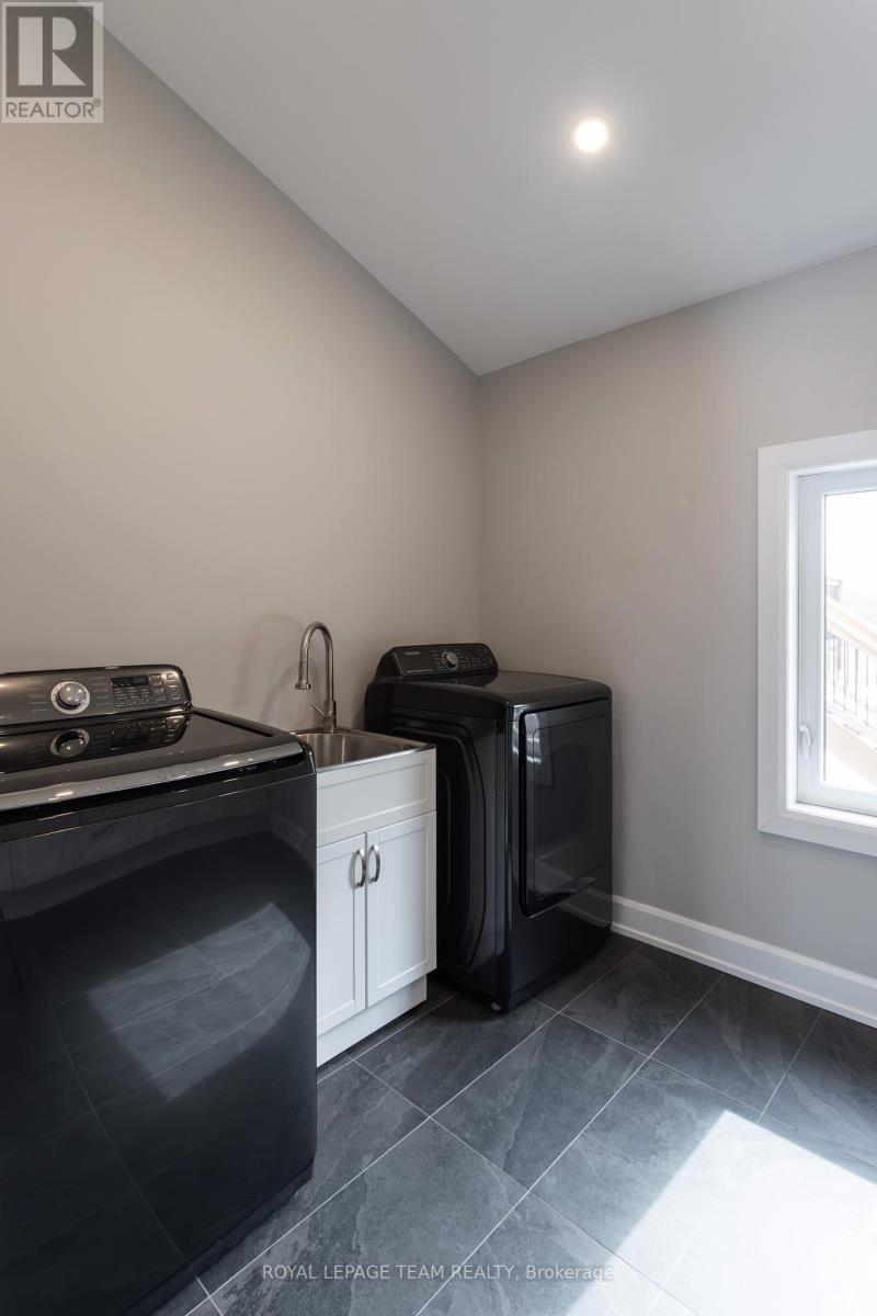 2071 8th Line, Beckwith, Ontario  K7C 3P2 - Photo 6 - X12943696