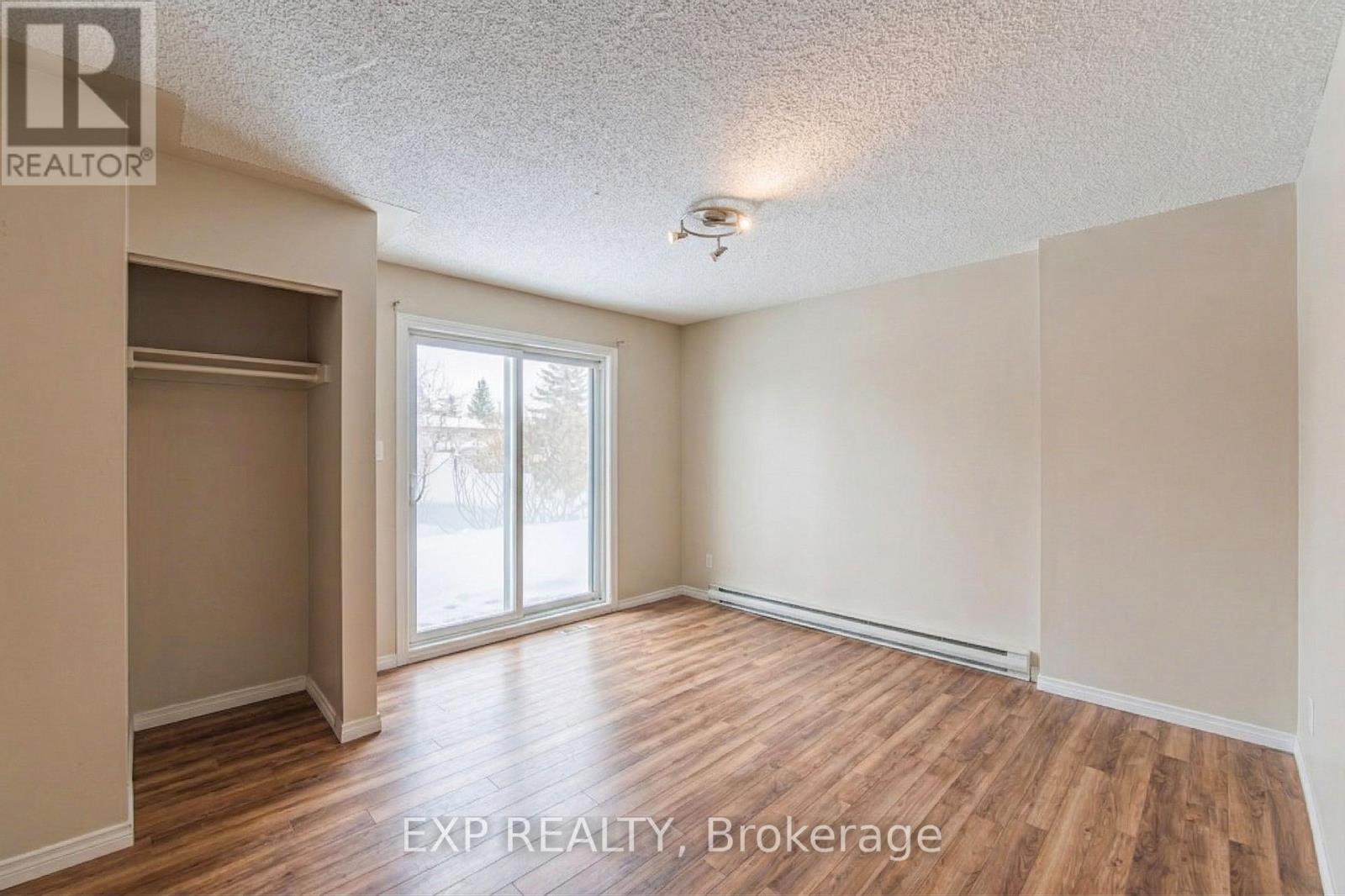 10 Castlegreen Private, Ottawa, Ontario  K1T 3N2 - Photo 16 - X12943724