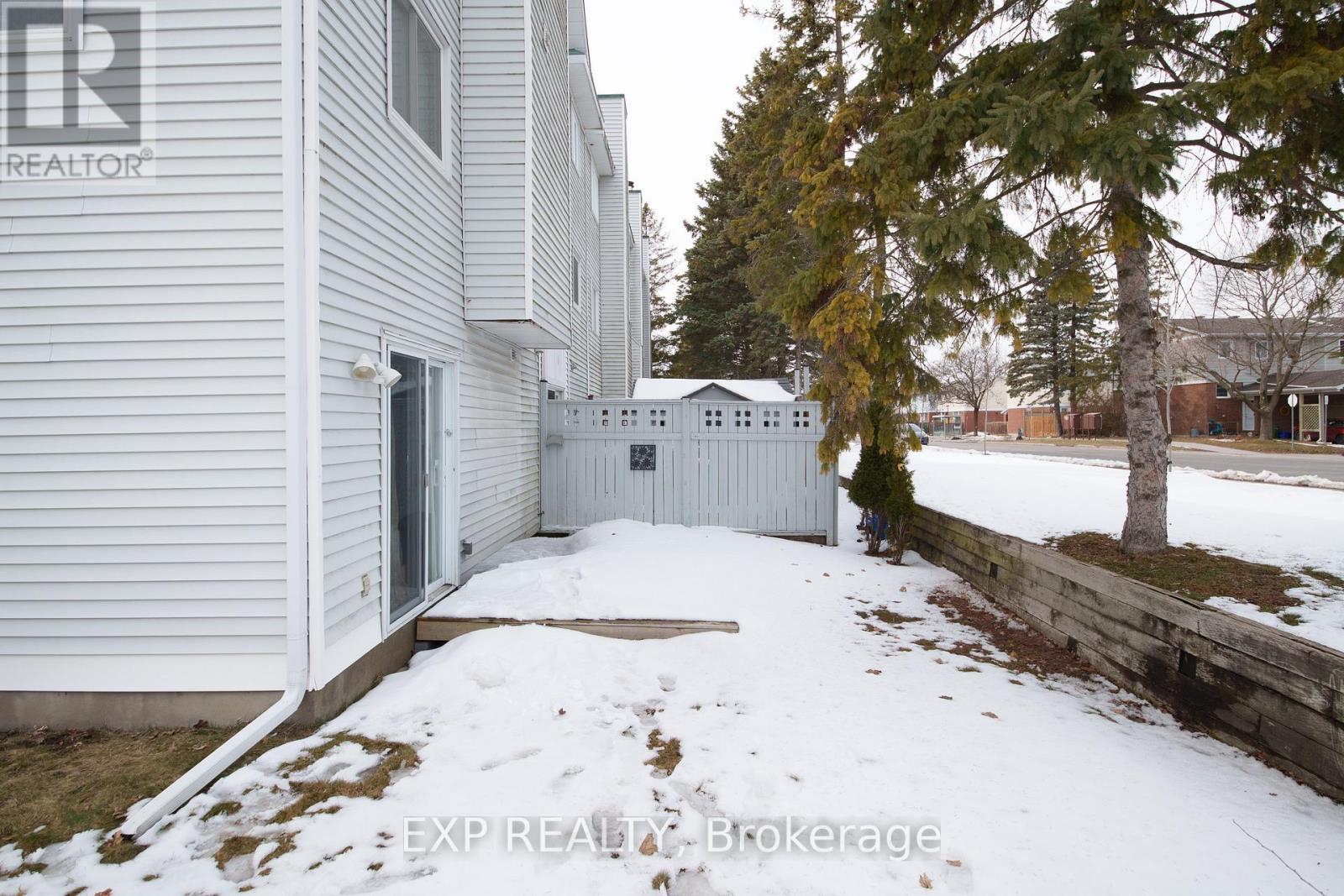 10 Castlegreen Private, Ottawa, Ontario  K1T 3N2 - Photo 23 - X12943724