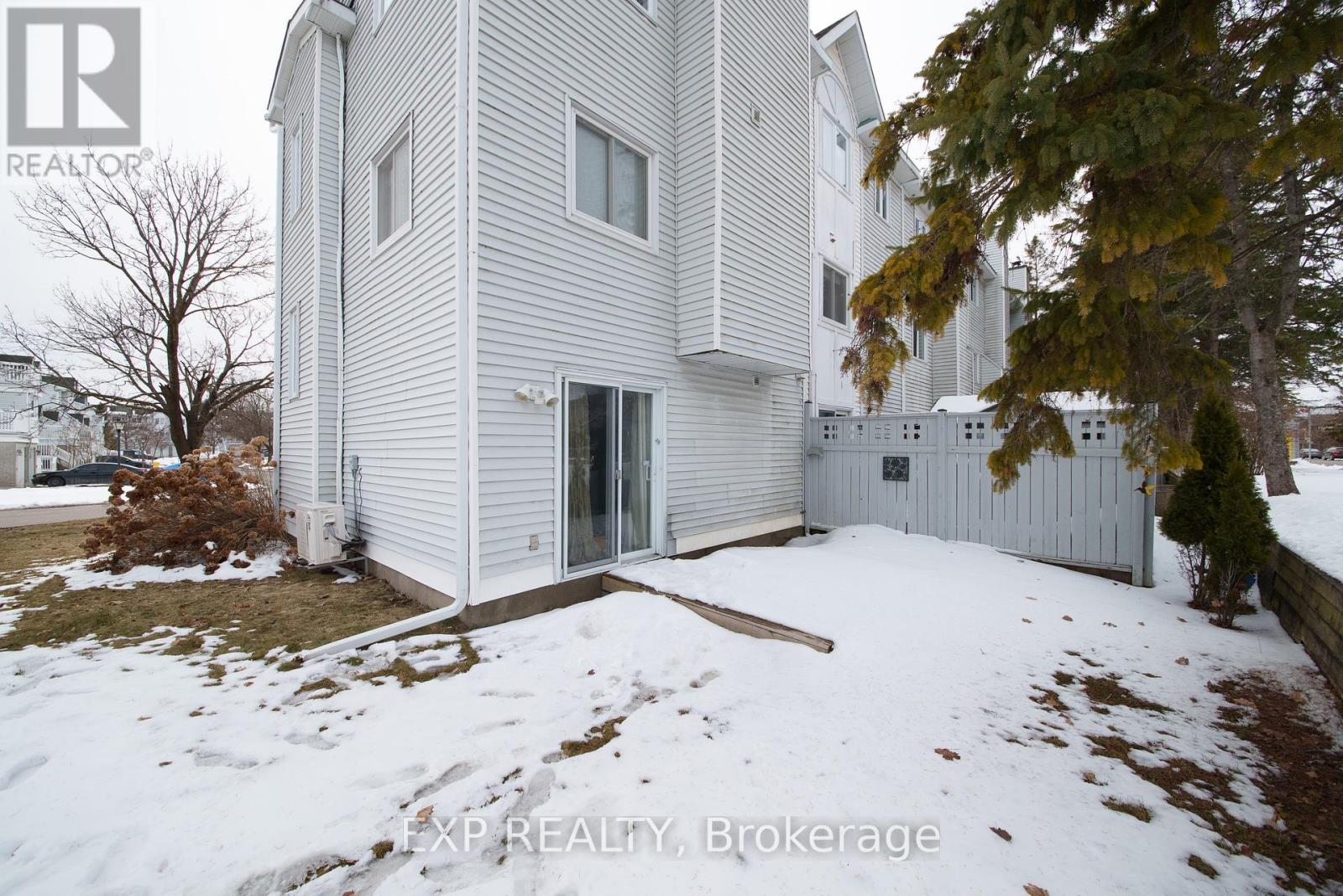 10 Castlegreen Private, Ottawa, Ontario  K1T 3N2 - Photo 24 - X12943724