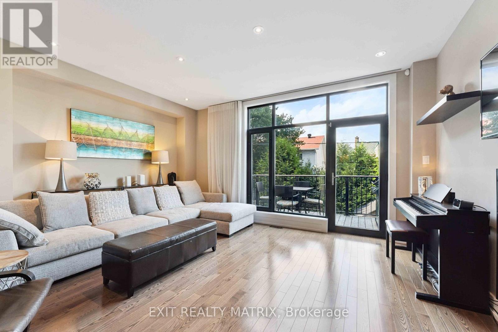 97 Queen Mary Street, Ottawa, Ontario  K1K 1X6 - Photo 10 - X12943738