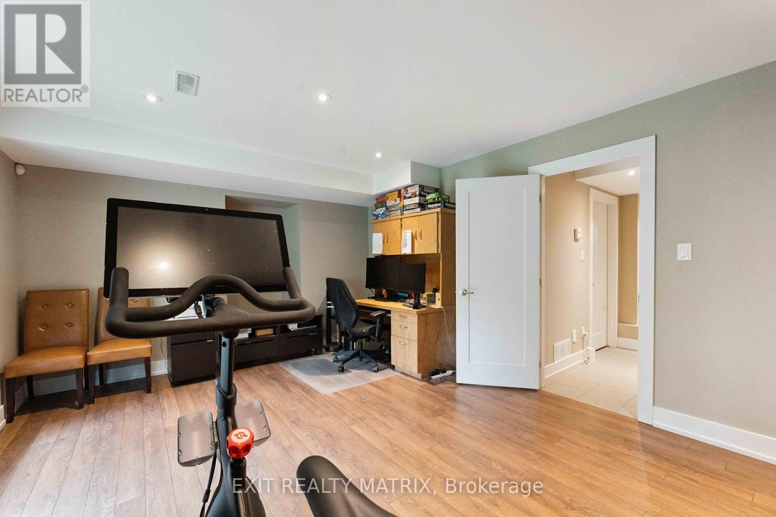 97 Queen Mary Street, Ottawa, Ontario  K1K 1X6 - Photo 32 - X12943738