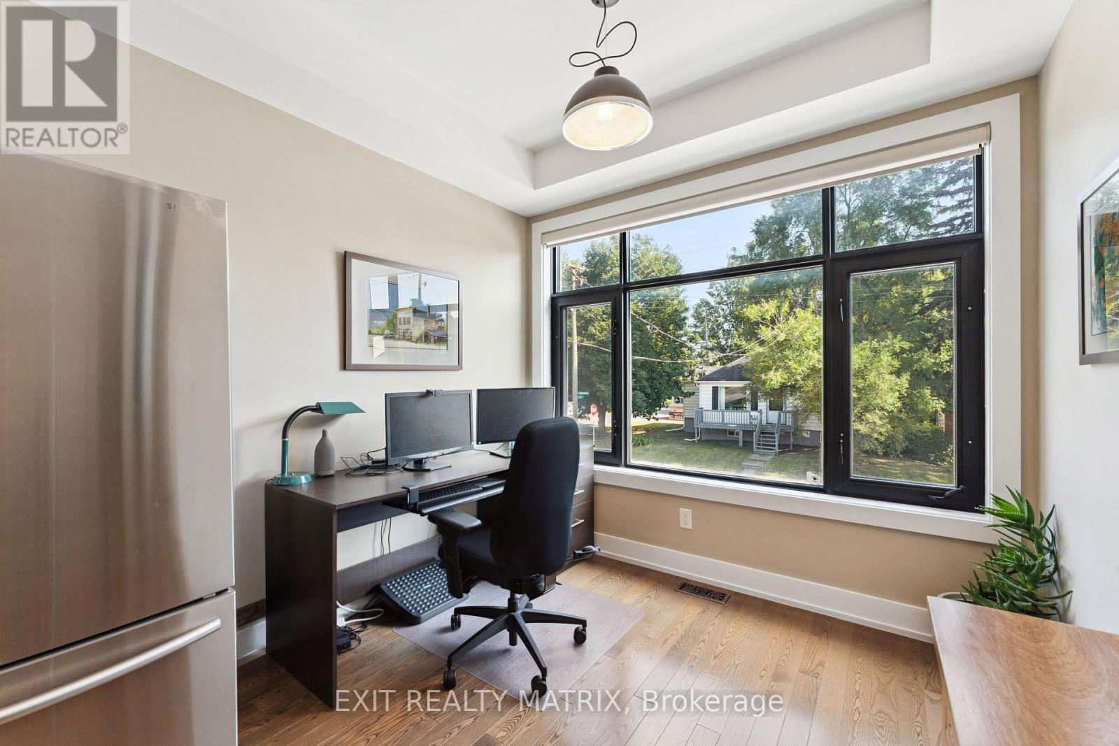 97 Queen Mary Street, Ottawa, Ontario  K1K 1X6 - Photo 6 - X12943738